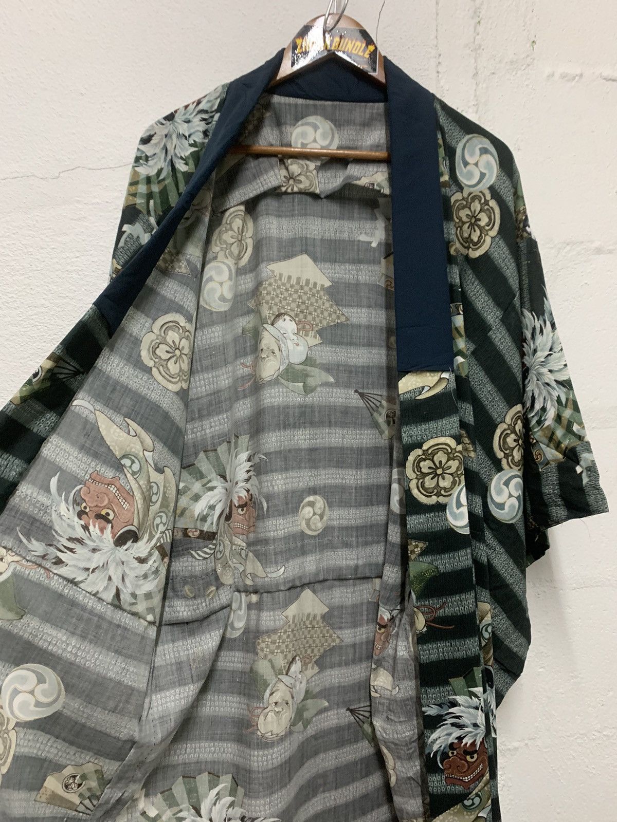 Vintage Vintage Japanese Traditional Folklore Motif Kimono Size US XL / EU 56 / 4 - 5 Thumbnail