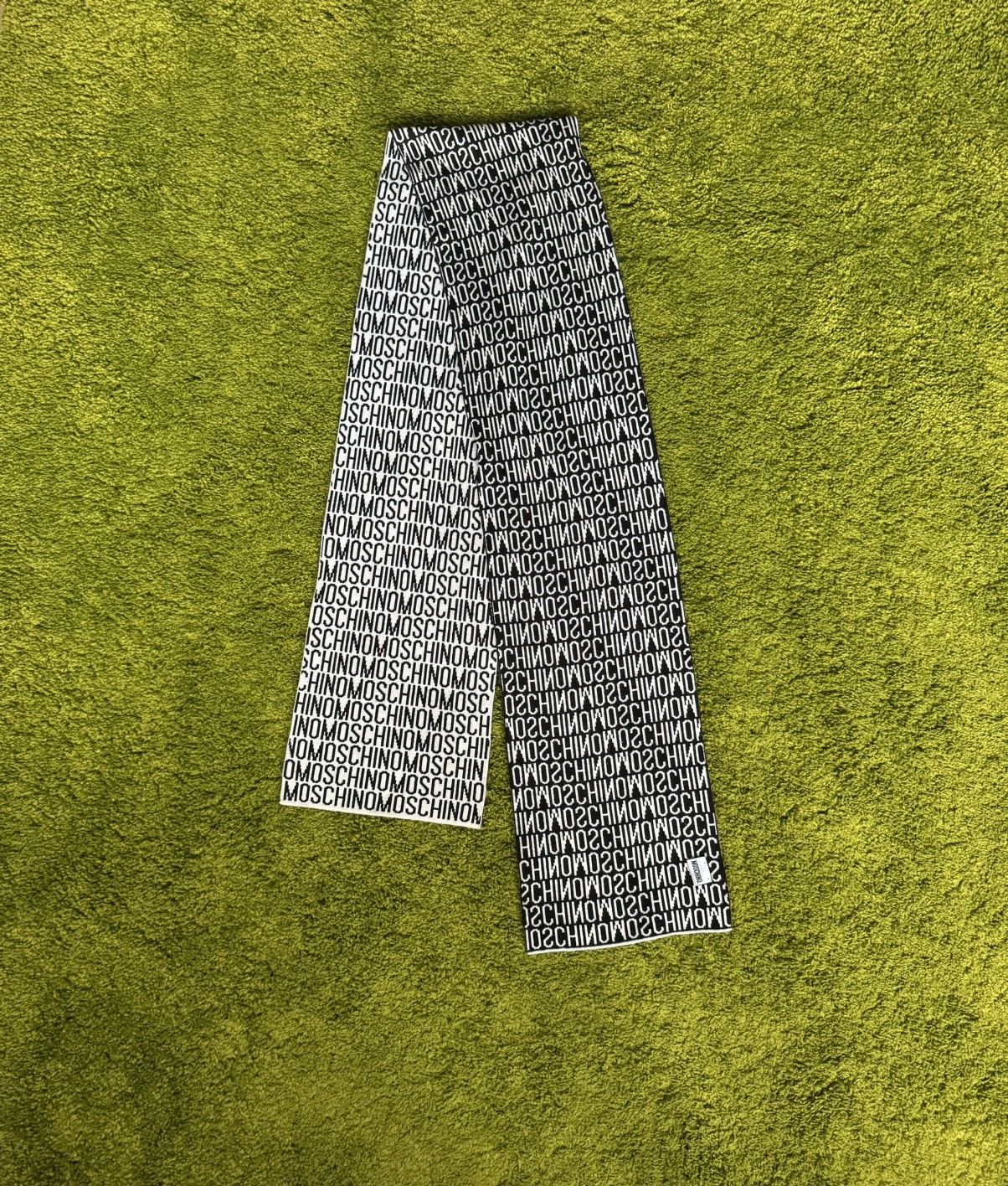 Moschino × Vintage Moschino monogram 100% wool scarf Size ONE SIZE - 1 Thumbnail