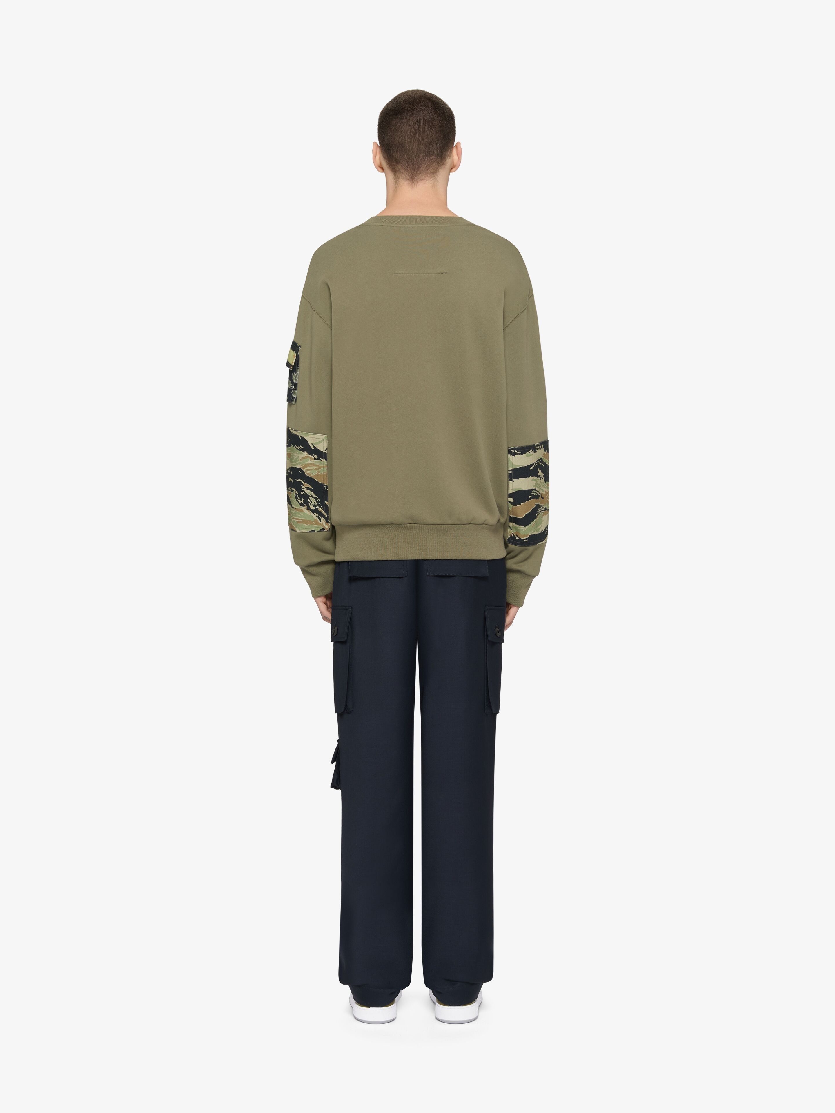 Givenchy oc11z0725 Sweatshirt in Light Khaki Size US XS / EU 42 / 0 - 2 Thumbnail