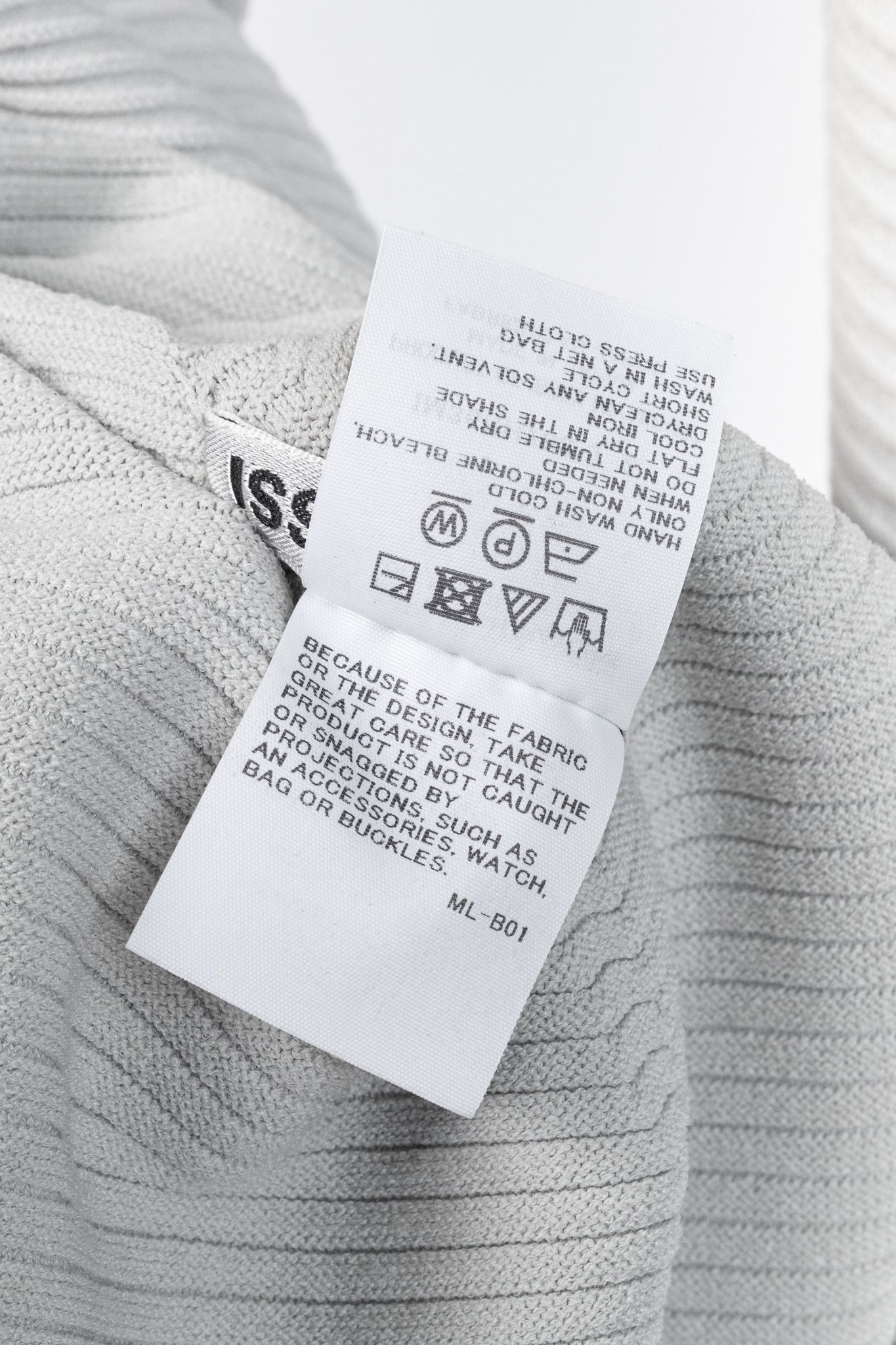 Issey Miyake Issey Miyake SS/23 Concretion Light Grey Ribbed Midi Dress Size M / US 6-8 / IT 42-44 - 9 Thumbnail