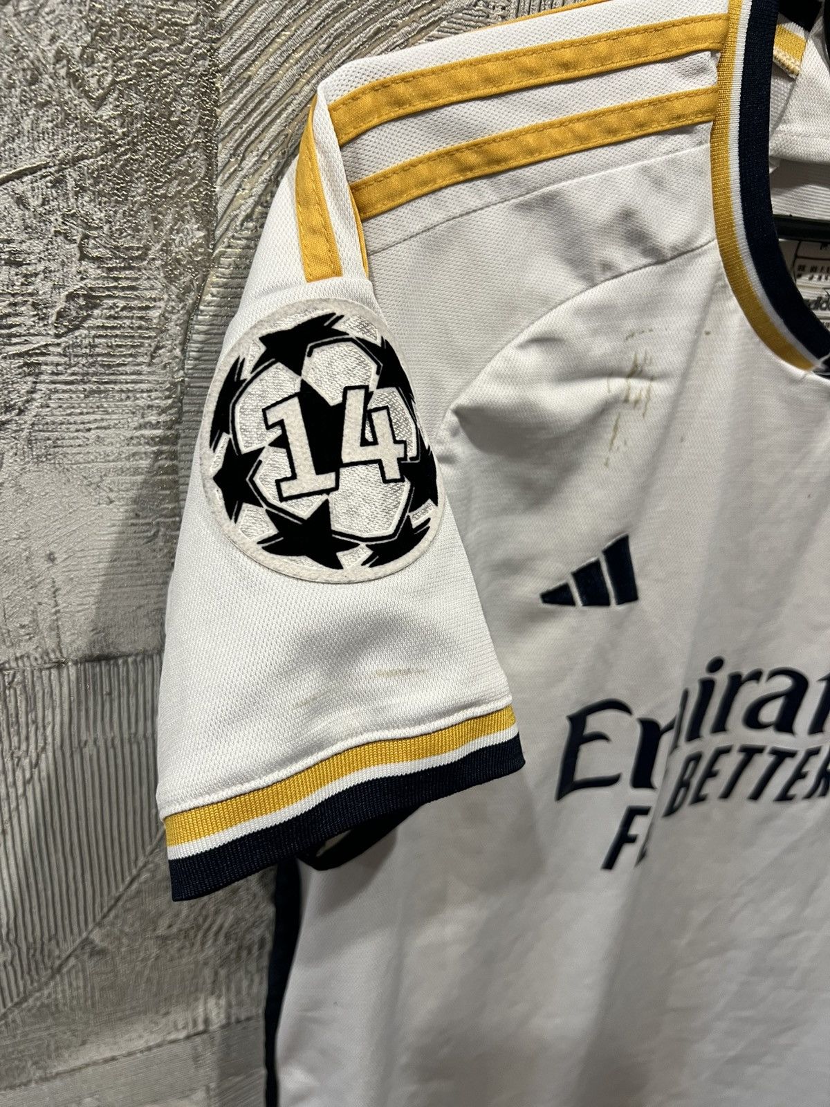 Adidas Adidas Real Madrid Home Bellingham 5 Jersey 23/24 Hala Size US M / EU 48-50 / 2 - 3 Thumbnail