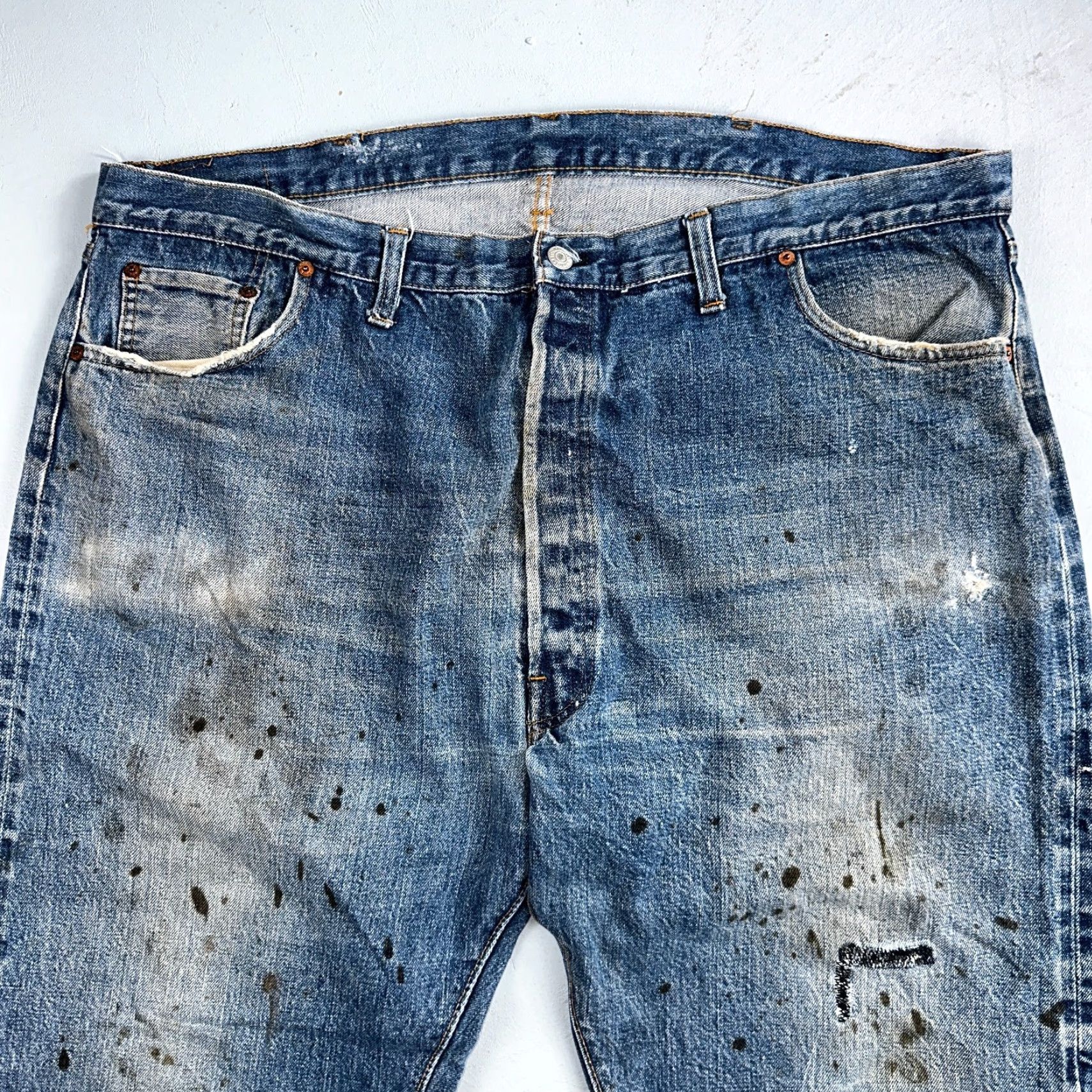 Levi's Levi's 501 Vintage 70s Jeans Men Medium Wash Redline Selvedge USA Distressed Cotton Straight Size US 32 / EU 48 - 2 Thumbnail