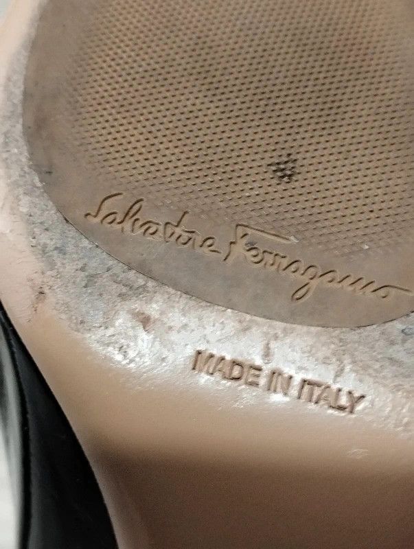 Salvatore Ferragamo Salvatore Ferragamo Heel Pump size 7,5 38 Size US 8 / IT 38 - 11 Thumbnail