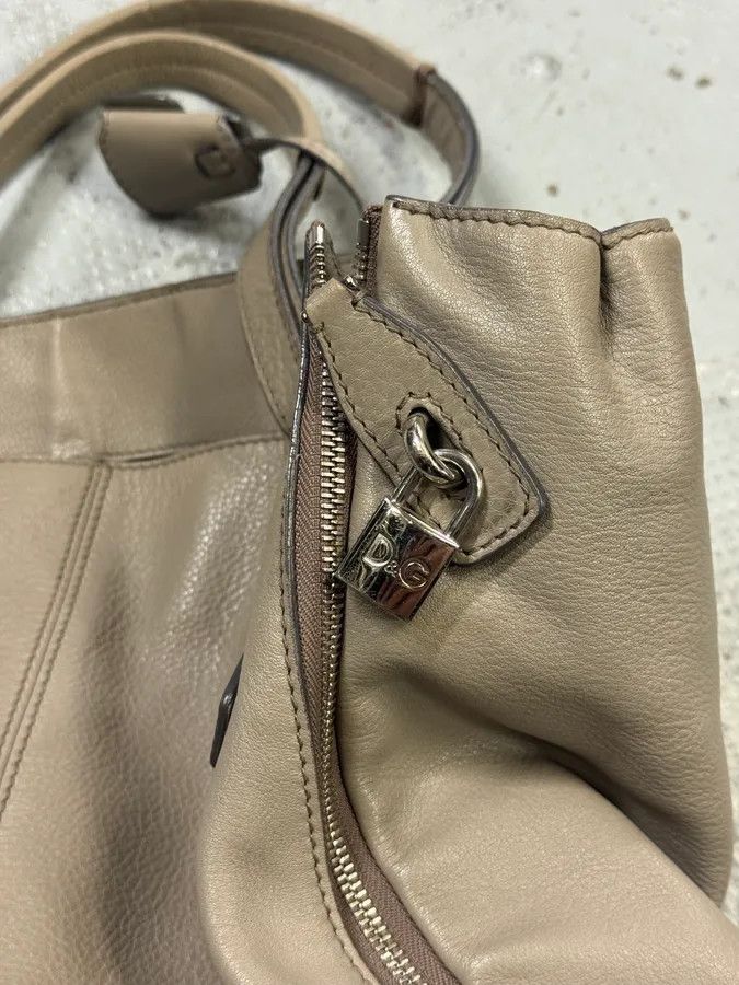 Dolce & Gabbana 2000s Dolce & Gabbana Kati Zip Beige Leather Tote Bag Size ONE SIZE - 4 Thumbnail