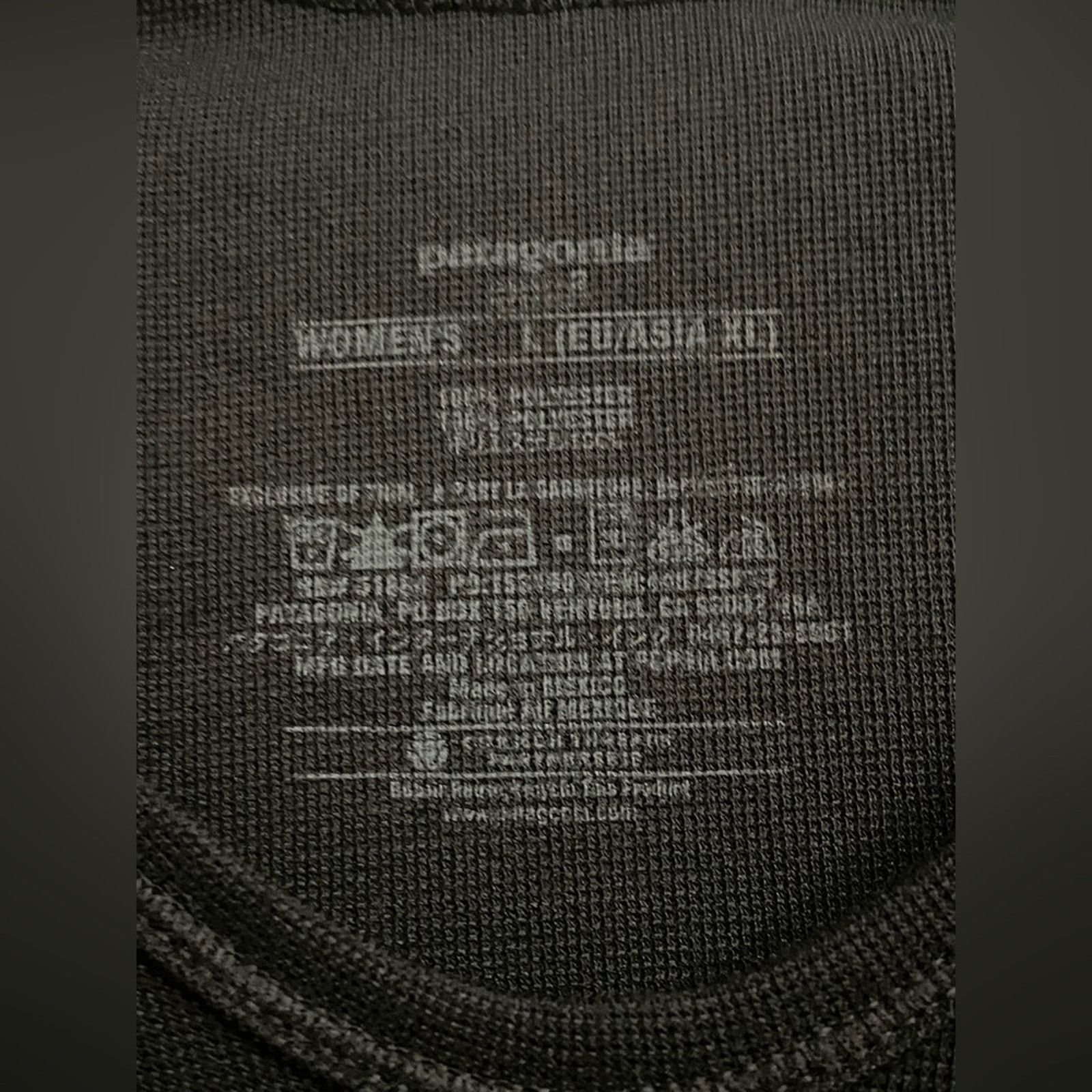 Patagonia Patagonia V-Neck Short Sleeve Tee in Black - Size Large Size L / US 10 / IT 46 - 2 Thumbnail