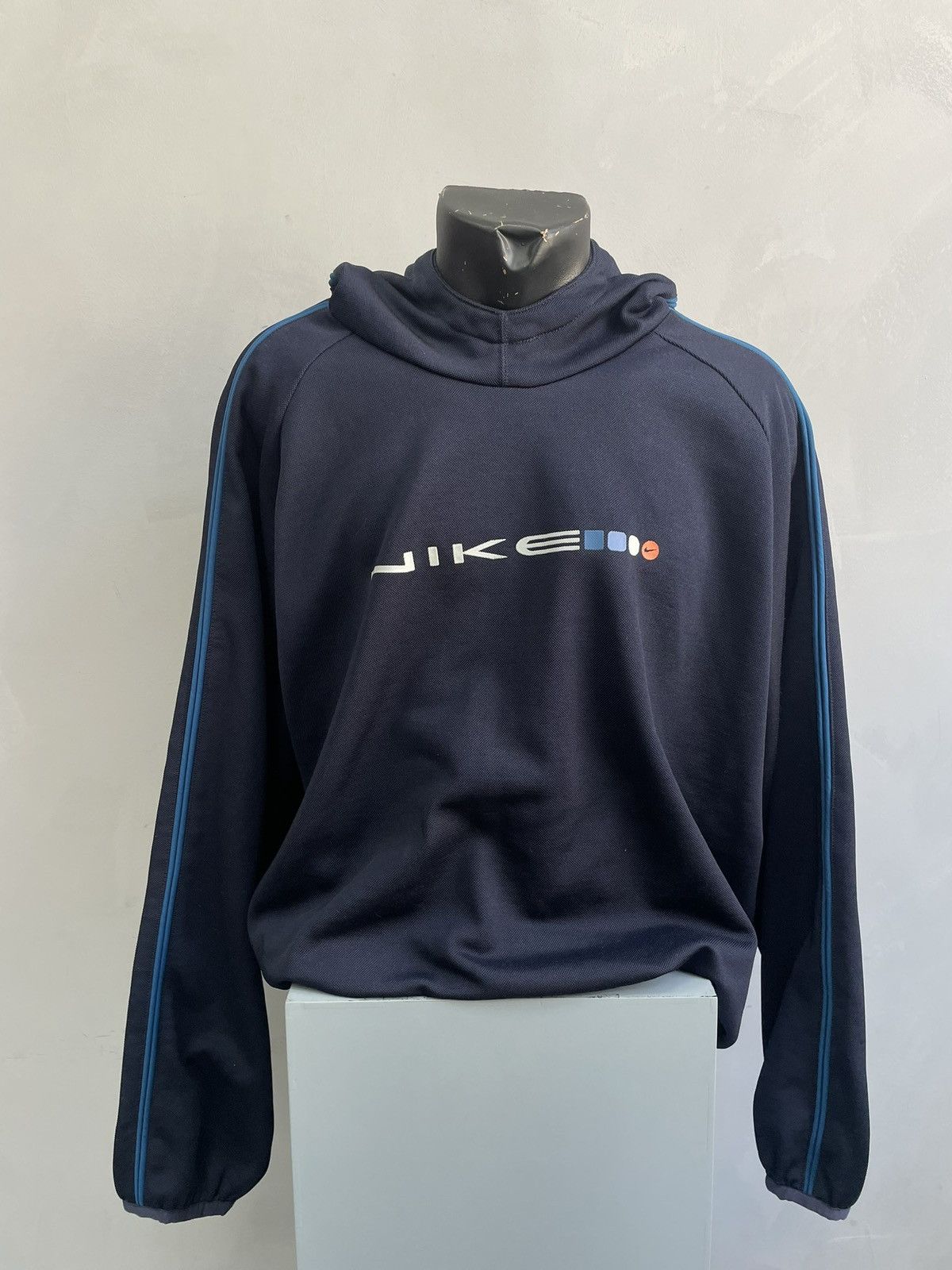 Nike Boxy retro y2k big logo Nike swoosh hoodie hype Size US XL / EU 56 / 4 - 1 Thumbnail