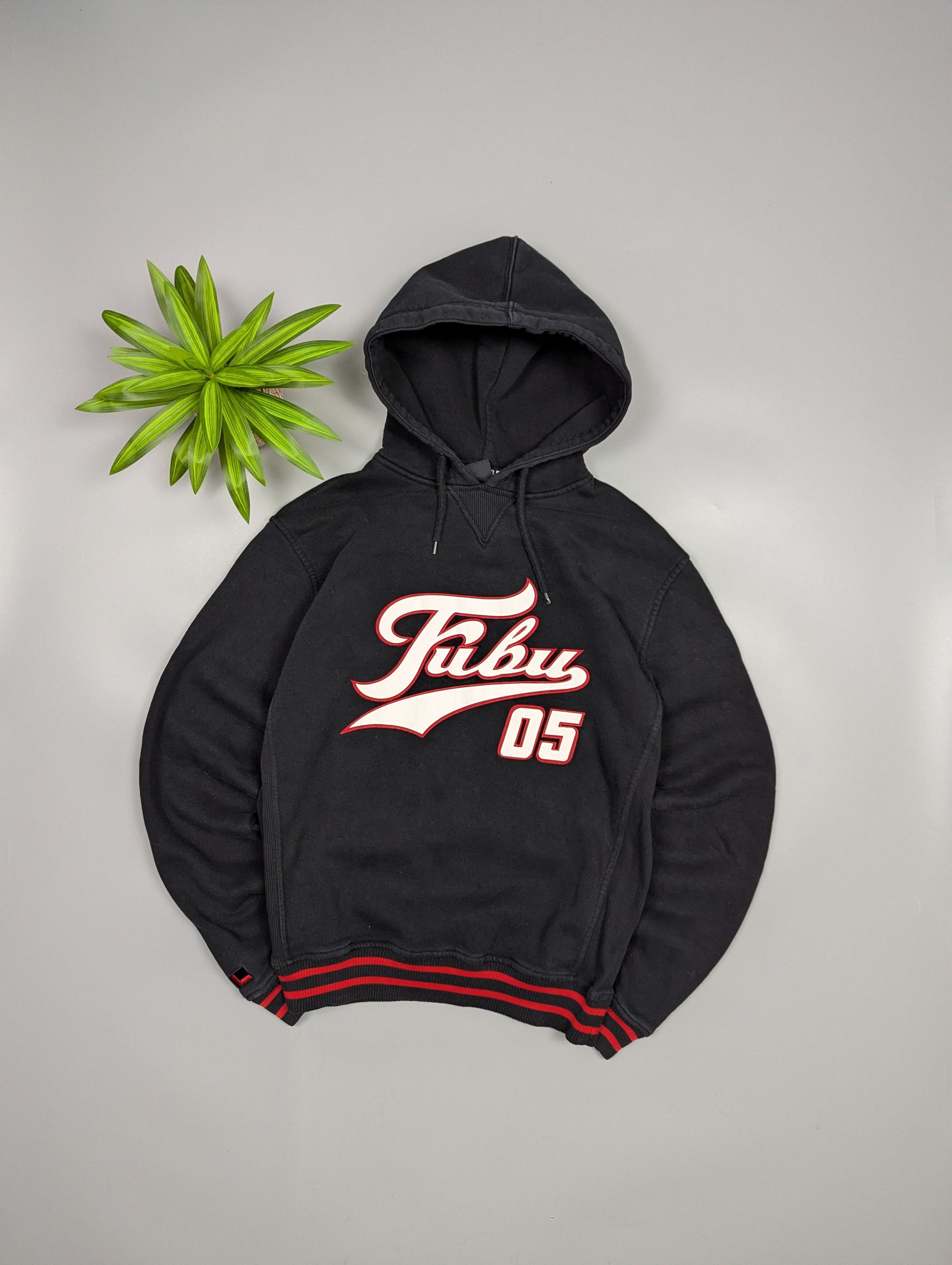 Fubu Vintage FUBU "05" Y2K Era Hoodie – Black & Red Big Logo Size US M / EU 48-50 / 2 - 1 Thumbnail