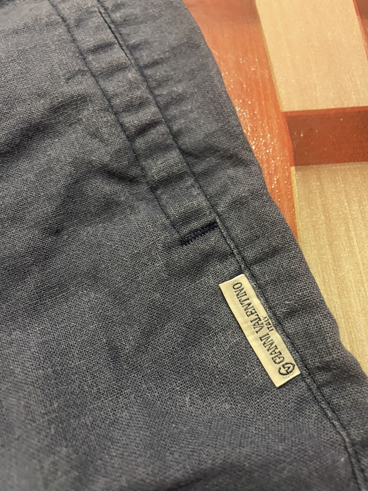 Gianni Valentino Gianni Valentino Short Embroidery Logo Size US 34 / EU 50 - 4 Thumbnail