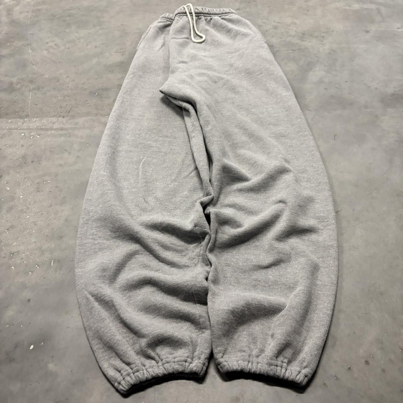 Japanese Brand × Vintage Crazy Vintage Y2K/2000s Baggy Light Grey Streetwear Skater Essential Sweatpants! Size US 34 / EU 50 - 3 Thumbnail