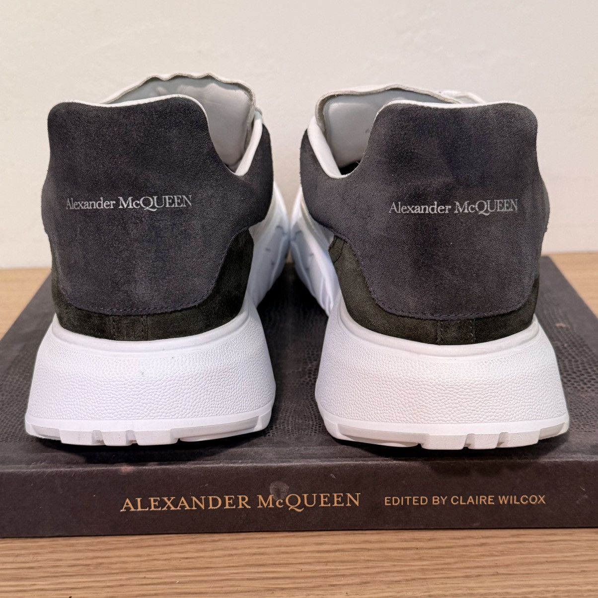 Alexander McQueen Alexander McQueen Court Sneakers Ivory / Navy Green 45 / 12 Size US 12 / EU 45 - 5 Thumbnail