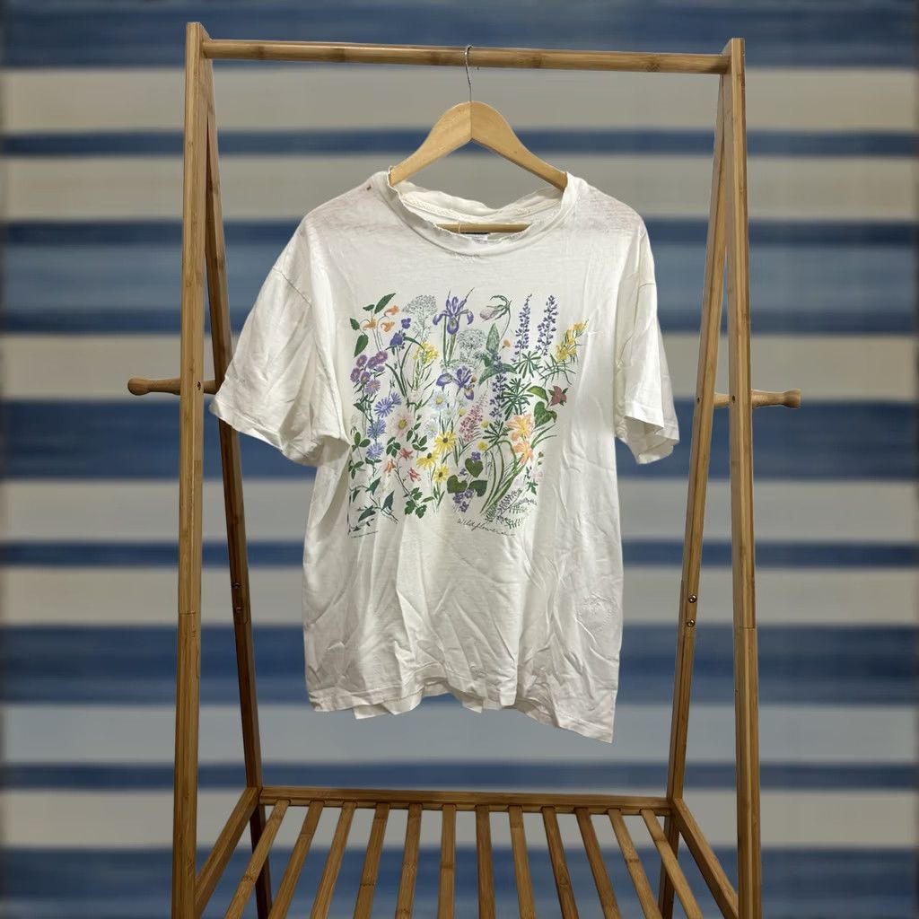 Hanes VTG 90s Wildflower Thrashed Worn Thin Cotton Beautiful Alteration T-Shirt L White Hanes Shirt Men Size L Womens Mens Girls Boys Size US L / EU 52-54 / 3 - 1 Thumbnail
