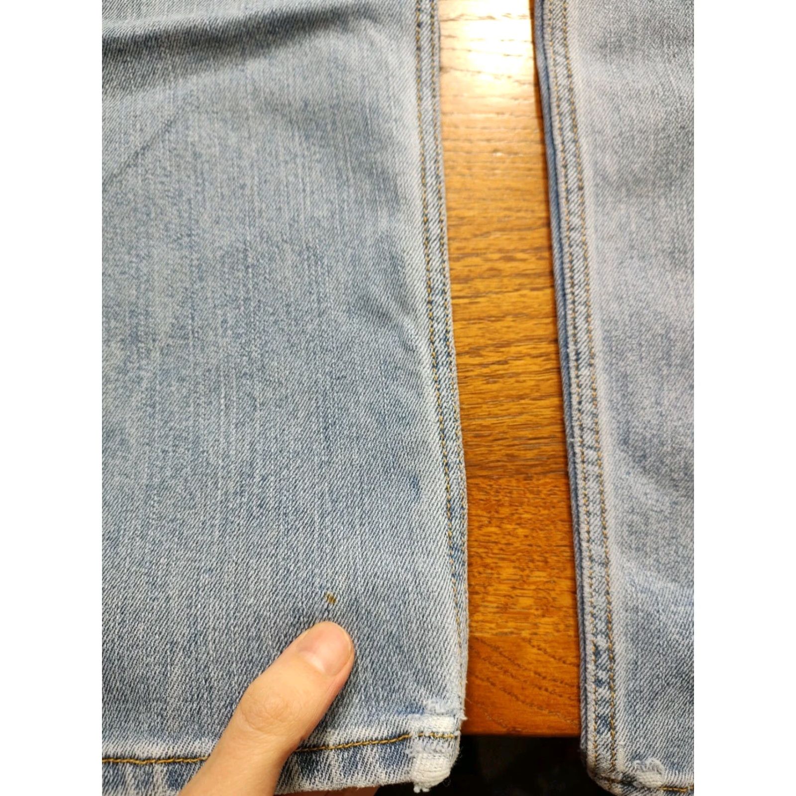 Levi's VINTAGE Levi's 550 Jeans Mens Relaxed 37x37 Light Blue Denim Baggy 90s Y2K USA Steel Logo Pockets Distressed Cotton Blend Regular Waist 37 Inseam 37 Size US 37 - 5 Thumbnail