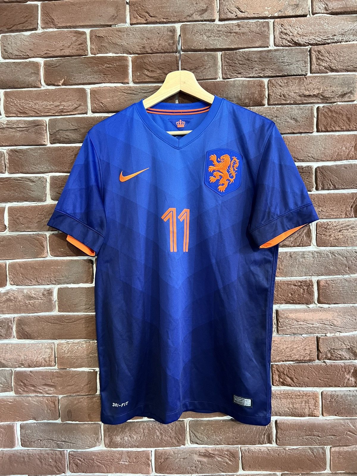 Nike Rare Nike Netherlands #11 Robben Y2K S Jersey Soccer Kit 00s Size US S / EU 44-46 / 1 - 1 Thumbnail