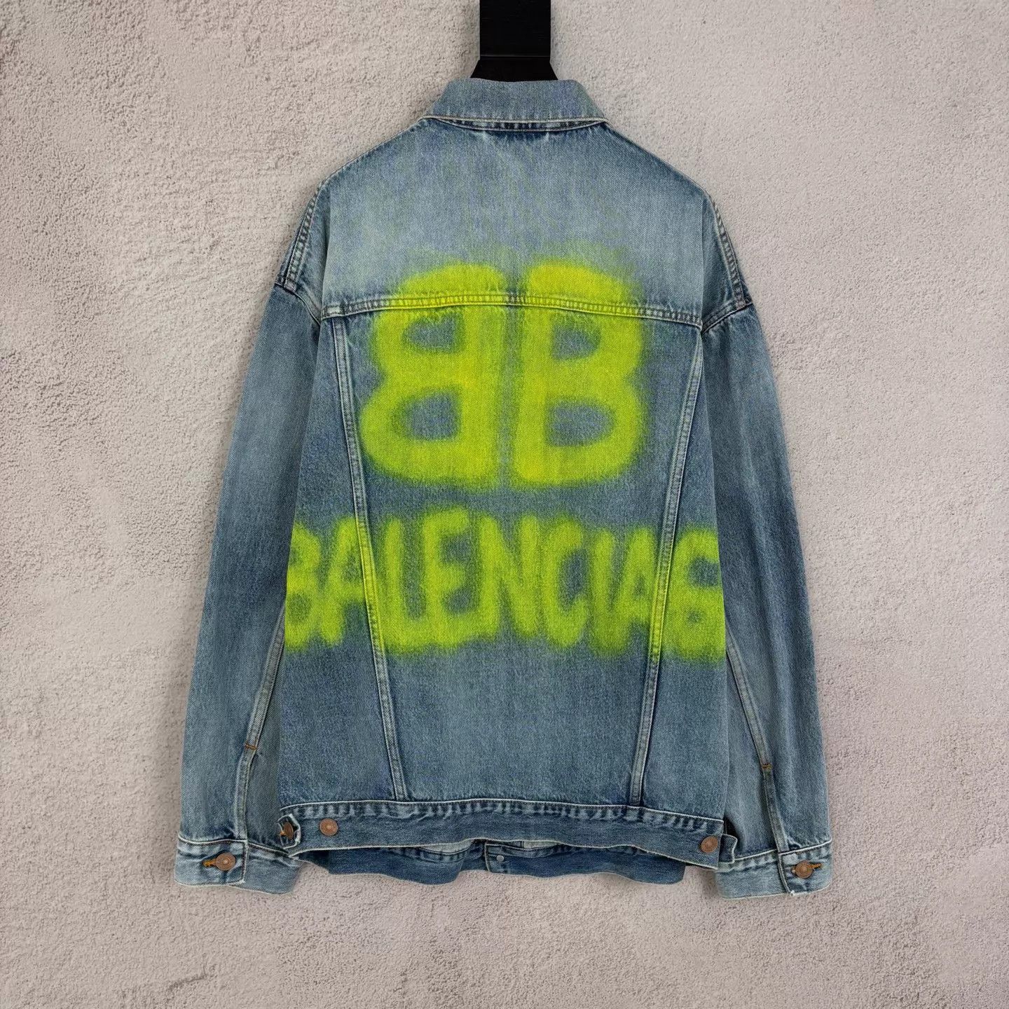 Balenciaga Balenciaga BLCG BB Graffiti Logo Blue Denim Jacket XS BNWT Size US XS / EU 42 / 0 - 2 Thumbnail