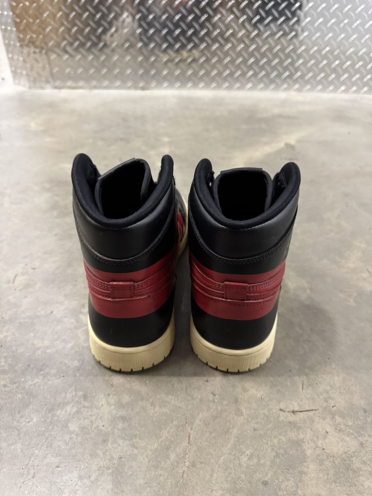 Jordan Brand Jordan 1 Retro High OG Couture Size 10 Size US 10 / EU 43 - 5 Thumbnail