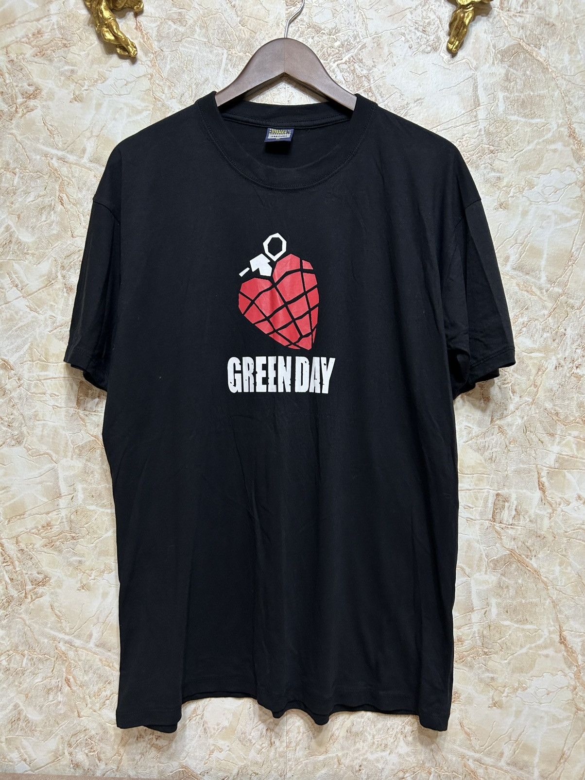 Band Tees Vintage 2000s GREEN DAY AMERICAN IDIOT PUNK ROCK BAND TEE Size US XL / EU 56 / 4 - 1 Thumbnail