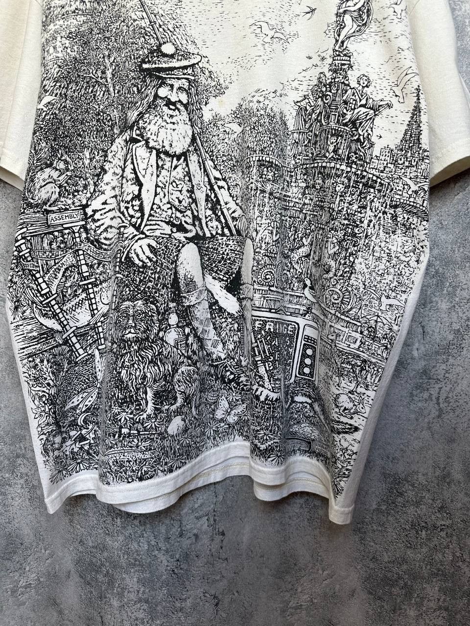 Arts & Science Gildan Graphic T-Shirt Fringe Festival Illustration Art Tee Size US XL / EU 56 / 4 - 7 Thumbnail