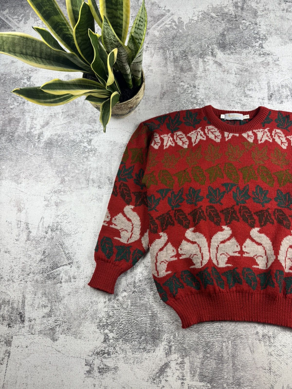 Aquascutum Aquascutum 100% Wool Leaves Vintage Men’s Squirrels Large Knit Sweater Pullover Size US M / EU 48-50 / 2 - 2 Thumbnail