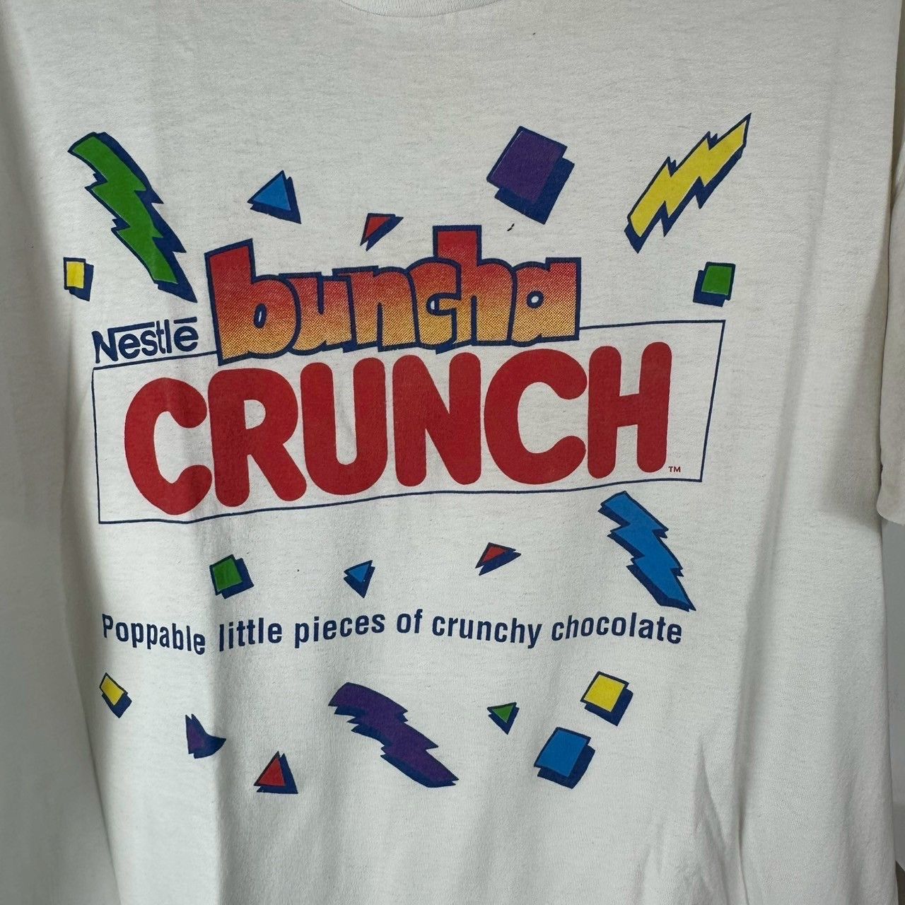 Vintage Vintage 90s Nestle Buncha Crunch Chocolate Promo T-shirt Size US XL / EU 56 / 4 - 2 Thumbnail