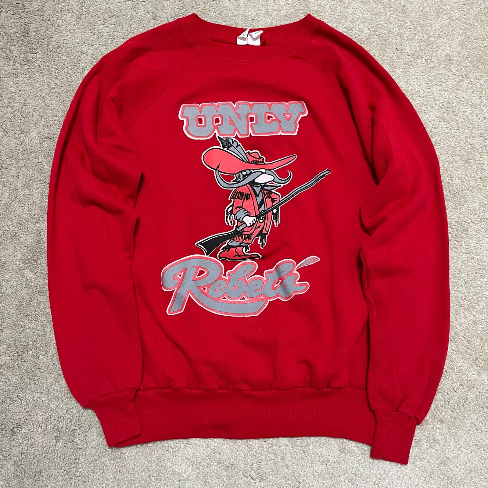 Other Vintage UNLV Rebels College Sports Red Graphic Crewneck XL Size US XL / EU 56 / 4 - 1 Thumbnail