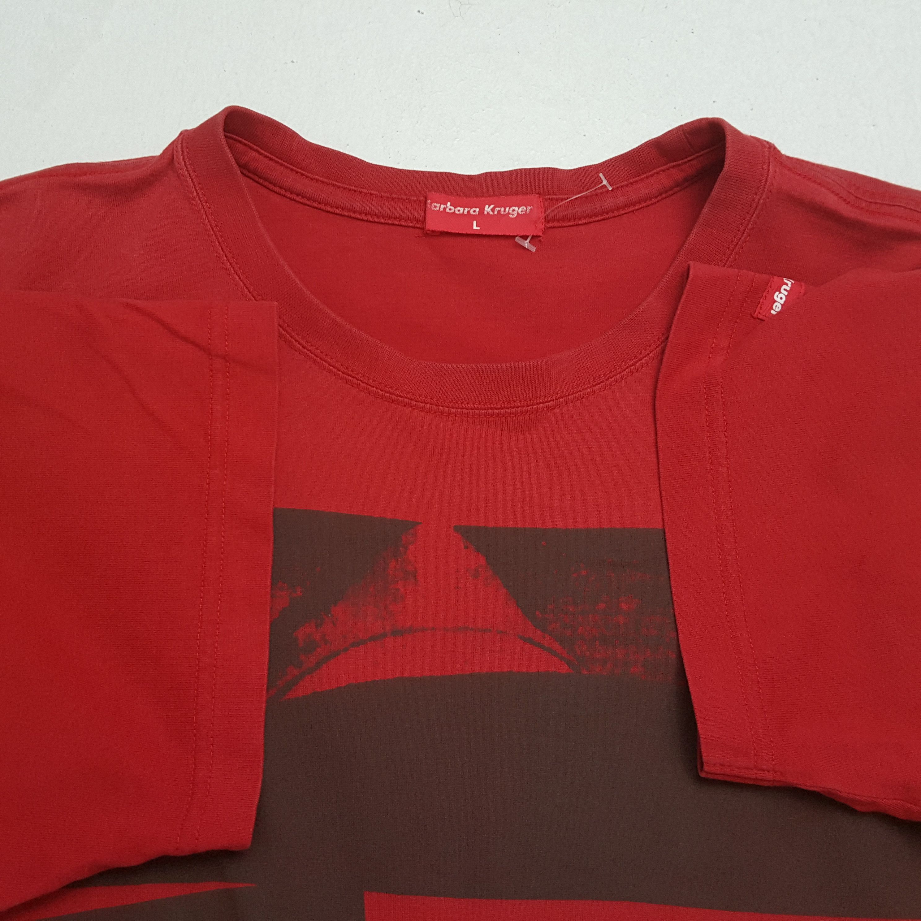 Barbara Kruger × Vintage Vintage BARBARA KRUGER American Art Artist Brand T-Shirts Size US L / EU 52-54 / 3 - 7 Thumbnail