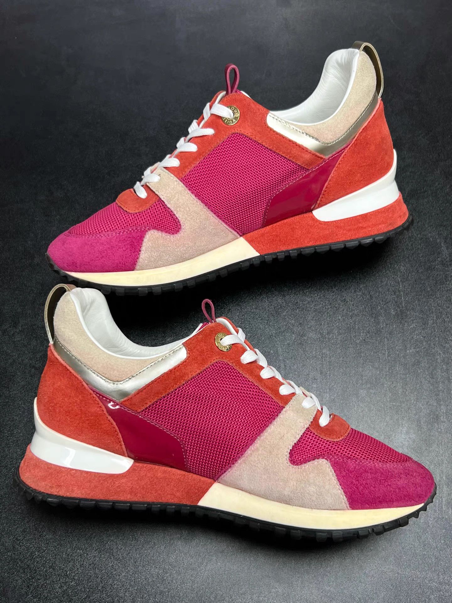 Louis Vuitton LV RUN AWAY Suede Sneakers K15 Size US 6 / IT 36 - 6 Thumbnail