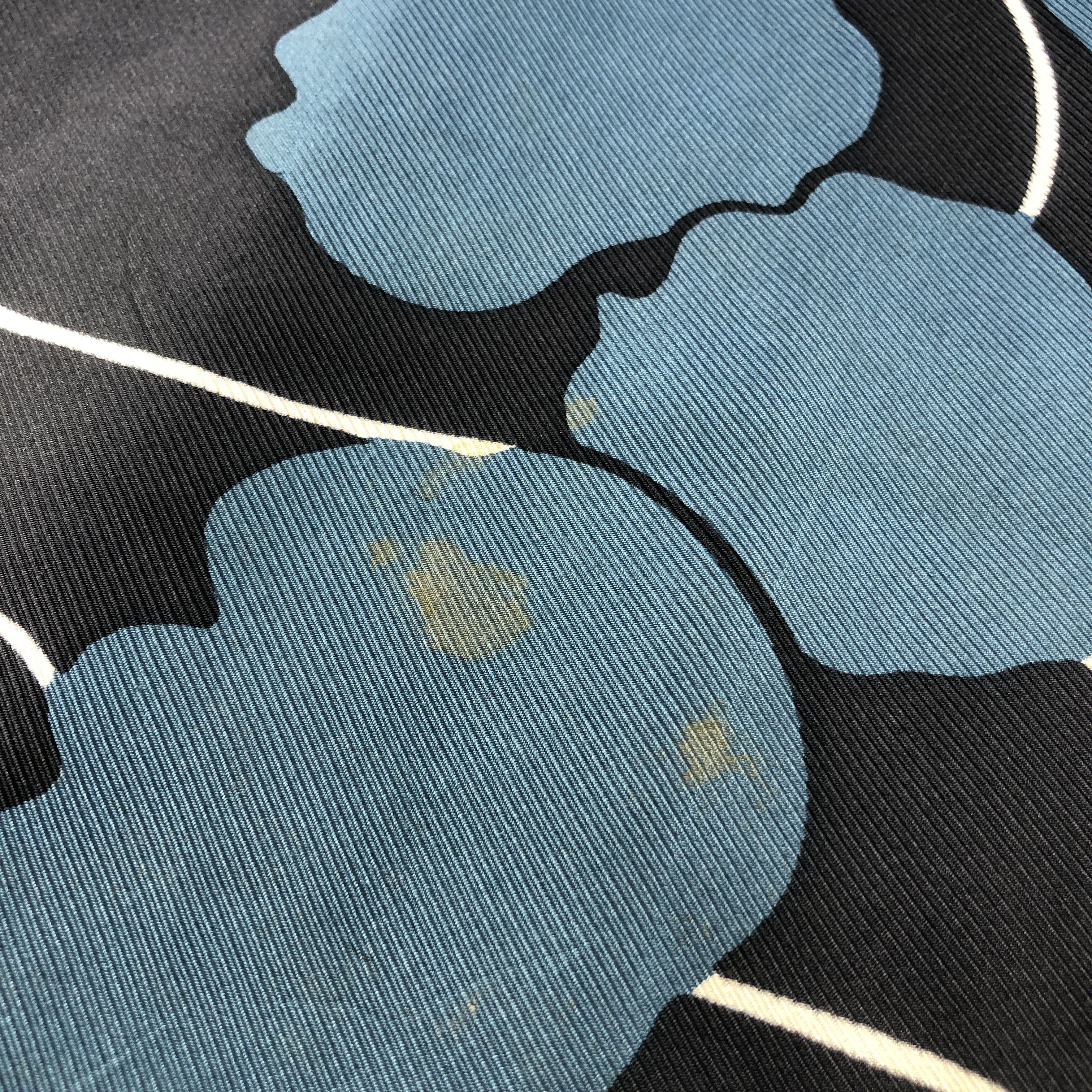 Japanese Brand Blue Flowers Luxury Hand Rolled Silk Scarf M1099 Size ONE SIZE - 8 Thumbnail