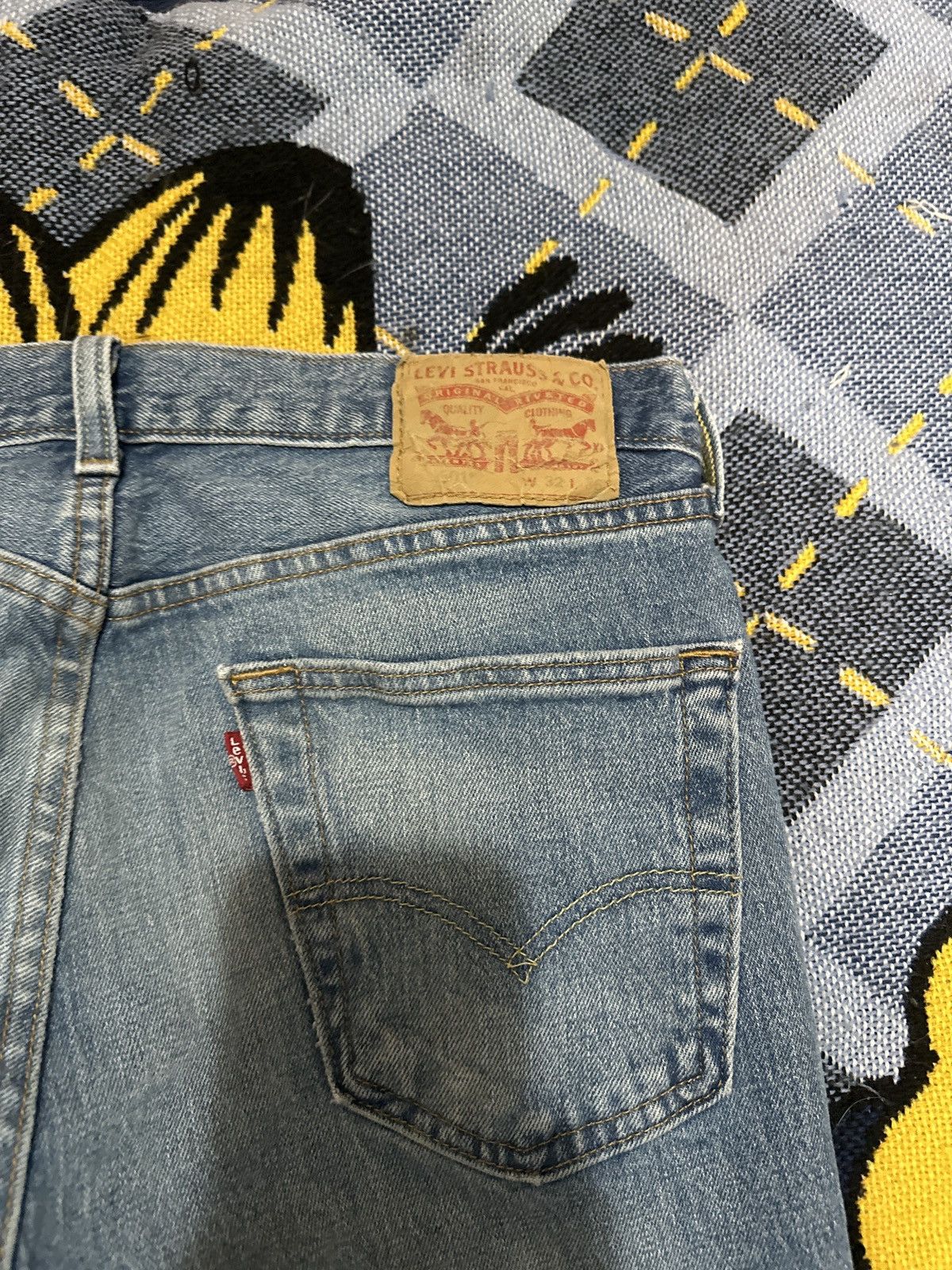 Levi's Vintage Levi’s 501 Light Blue Denim Jeans Size US 32 / EU 48 - 4 Thumbnail