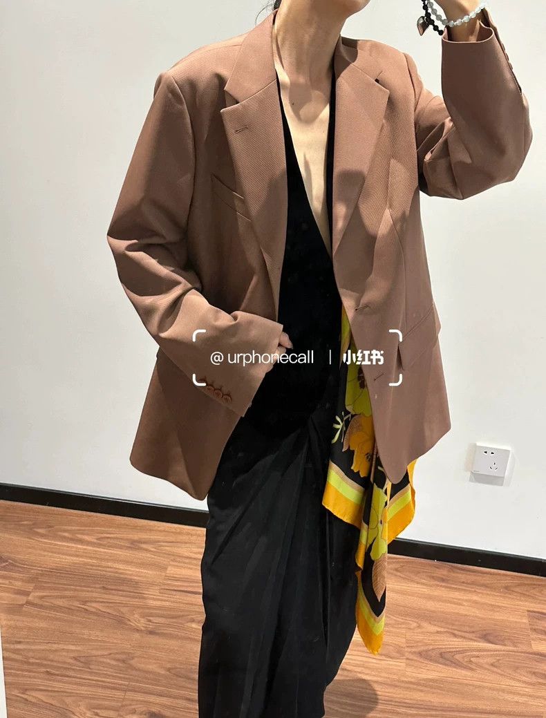 Dries Van Noten Dries Van Noten Brown silk scarf suit Size XS / US 0-2 / IT 36-38 - 1 Thumbnail