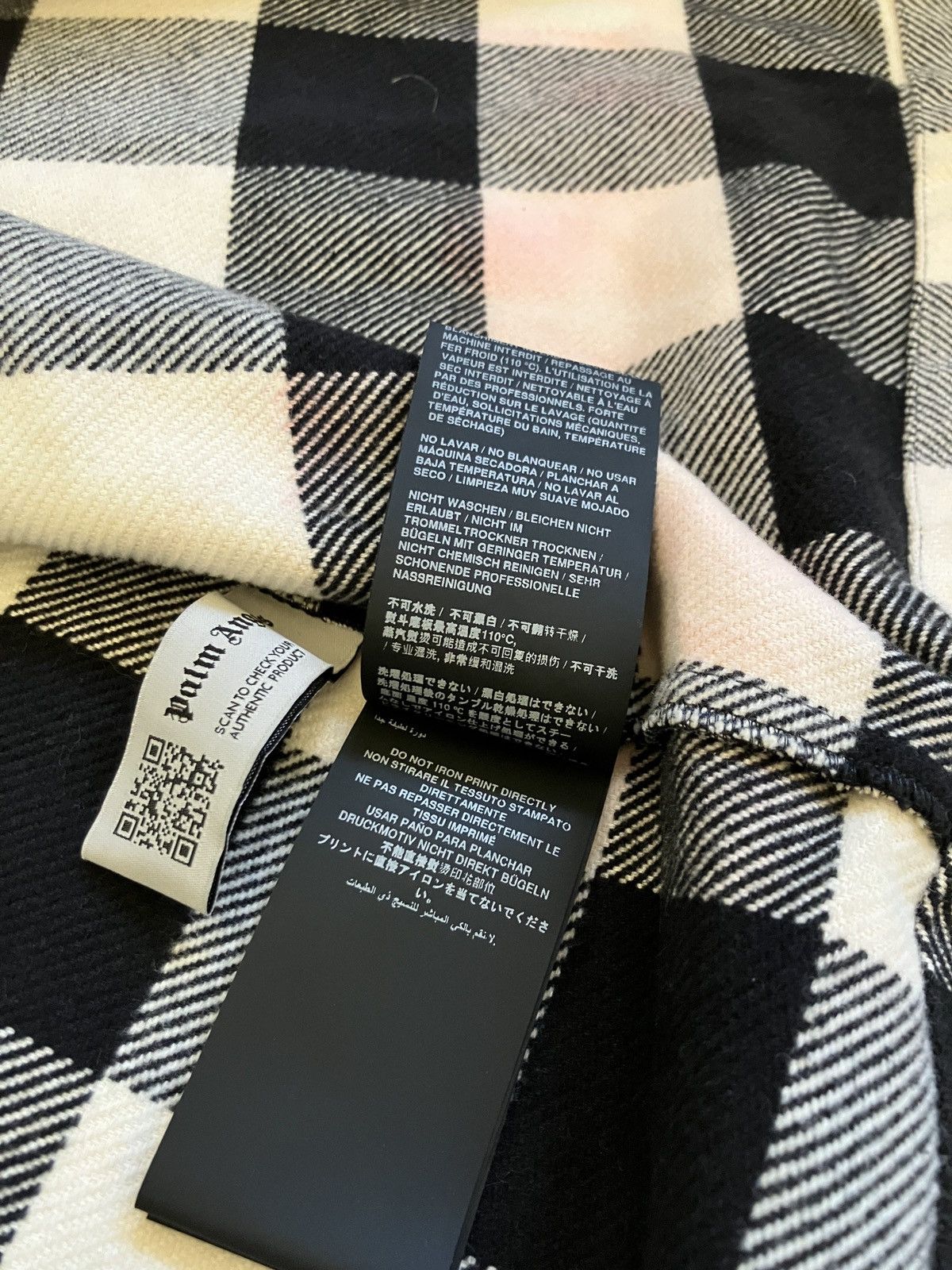 Palm Angels Palm Angels Logo Flames Flannel - Black & White Size US M / EU 48-50 / 2 - 8 Thumbnail