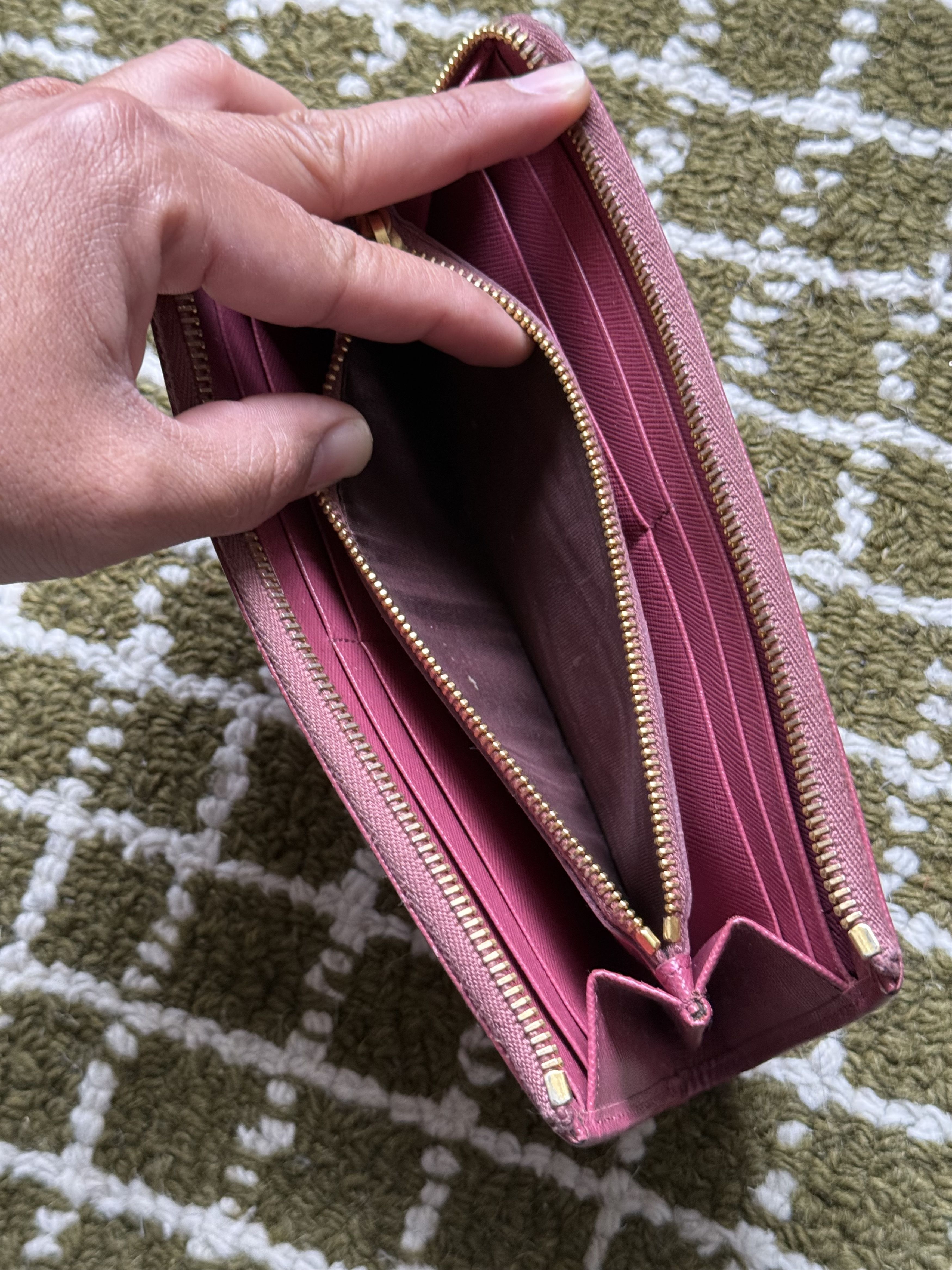 Prada Prada Saffiano Triangle Logo L-Zip Long Wallet Pink Size ONE SIZE - 2 Thumbnail