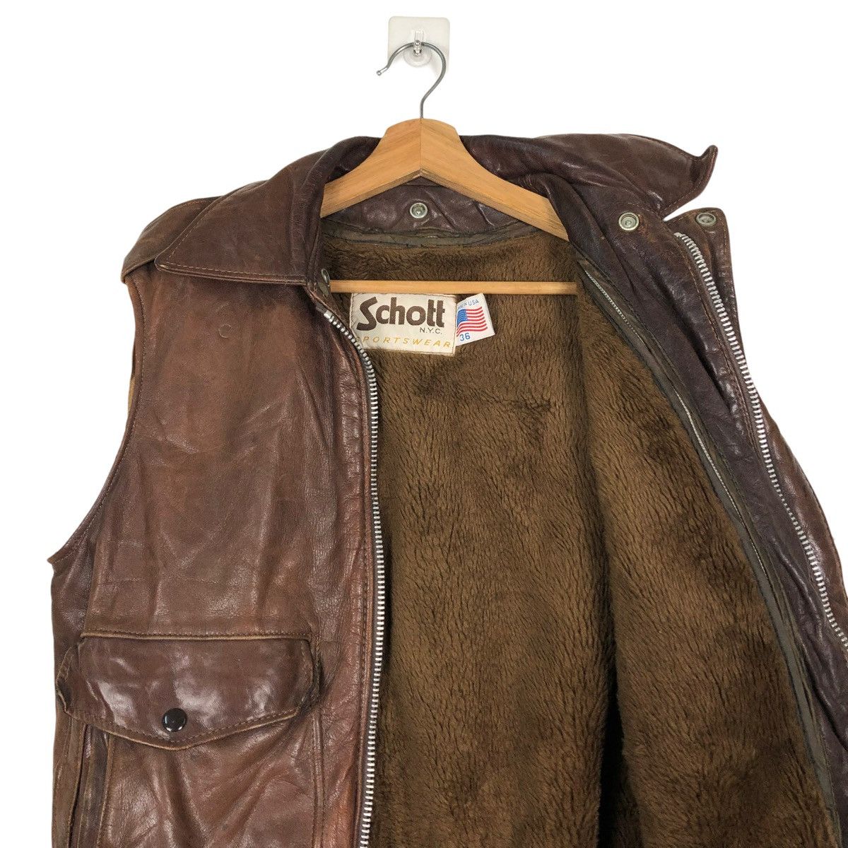 Schott 🔥VINTAGE SCHOTT LEATHER TANK TOP JACKET MADE IN USA Size US M / EU 48-50 / 2 - 12 Thumbnail