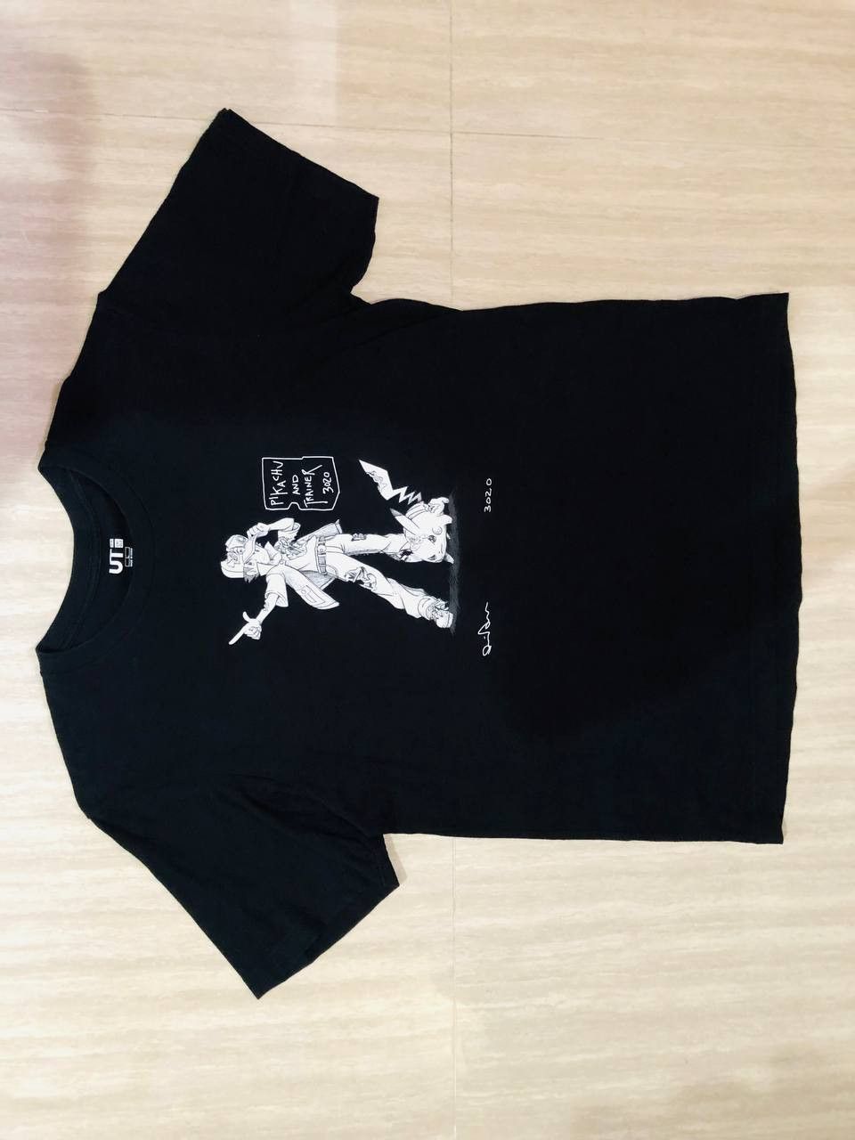 Japanese Brand Combo Mewtwo & Pikachu Pokemon x Uniqlo (2pcs shirt L Size) Size US L / EU 52-54 / 3 - 16 Thumbnail