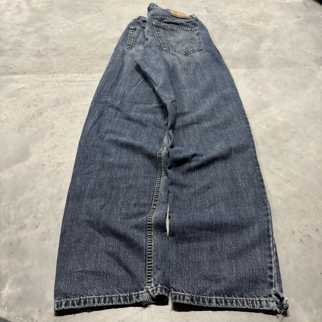 Levi's × Vintage Crazy Vintage Y2K/2000s Grunge Dark Wash Levi’s Denim Jeans! Size US 32 / EU 48 - 4 Thumbnail