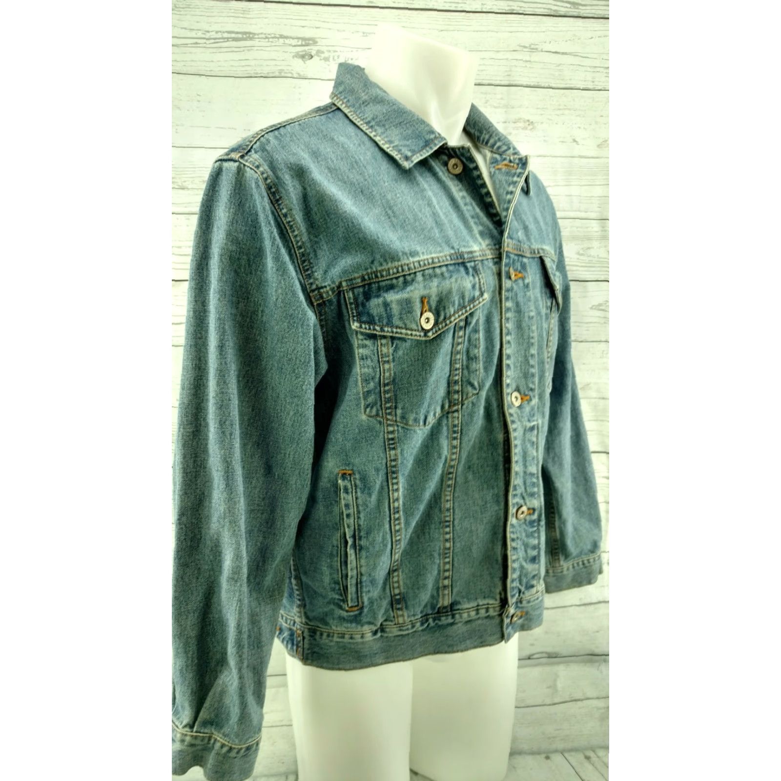 Eddie Bauer Eddie Bauer Jean Jacket Denim Trucker Button Up Unisex Medium Blue Sized M Size US 31 - 3 Thumbnail