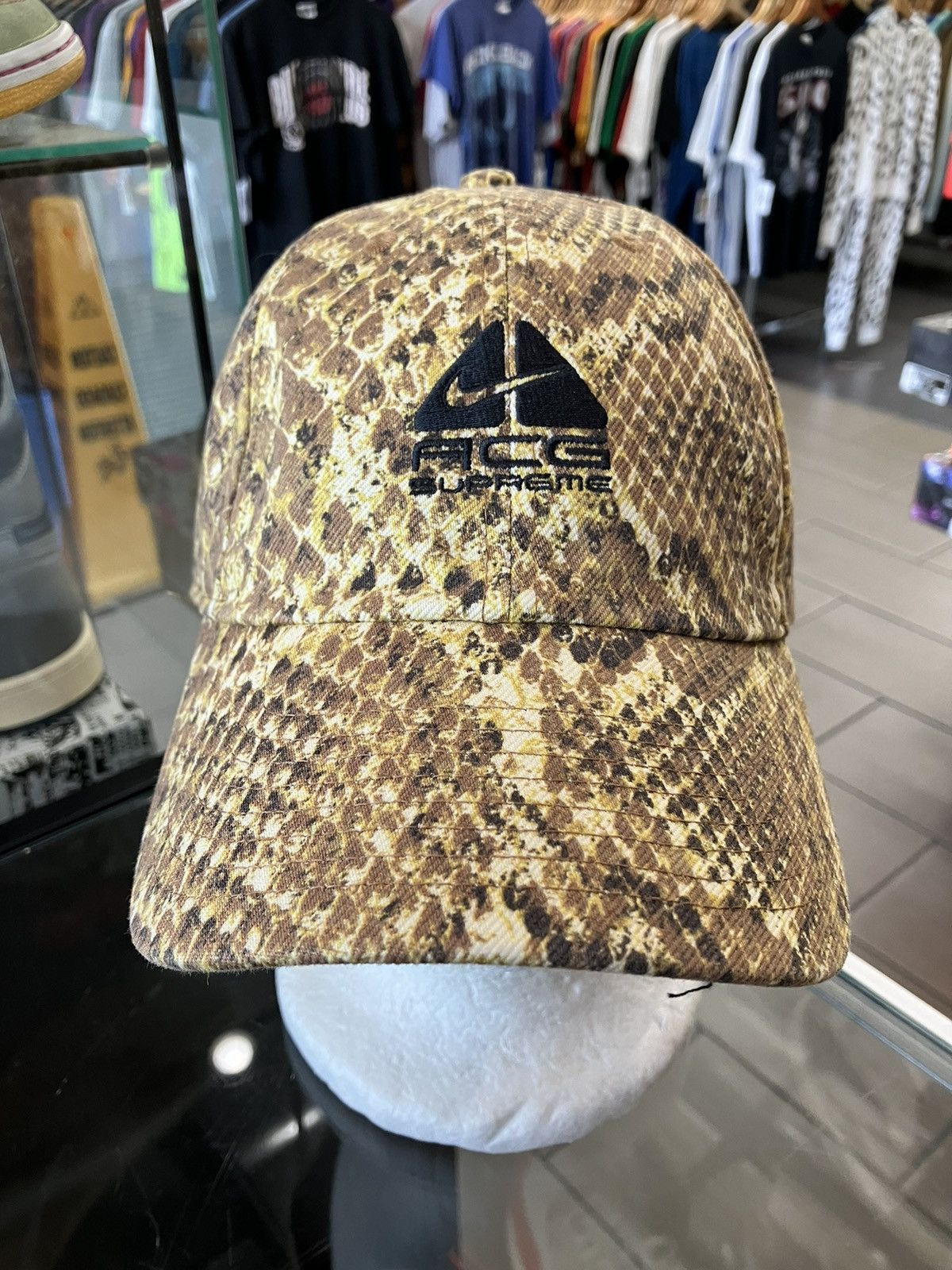 帽子 Nike ACG Denim 6-Panel \"Gold Snakeskin\" Buy Supreme x Nike ACG Denim 6-Panel 'Gold Snakeskin' - FW22H2