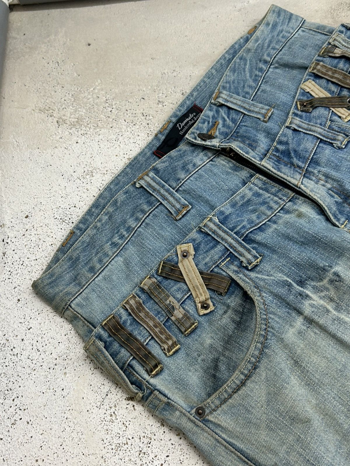If Six Was Nine Vintage Dominate Double Waist Belt Loop Light Dirty Washed Size US 33 - 12 Thumbnail