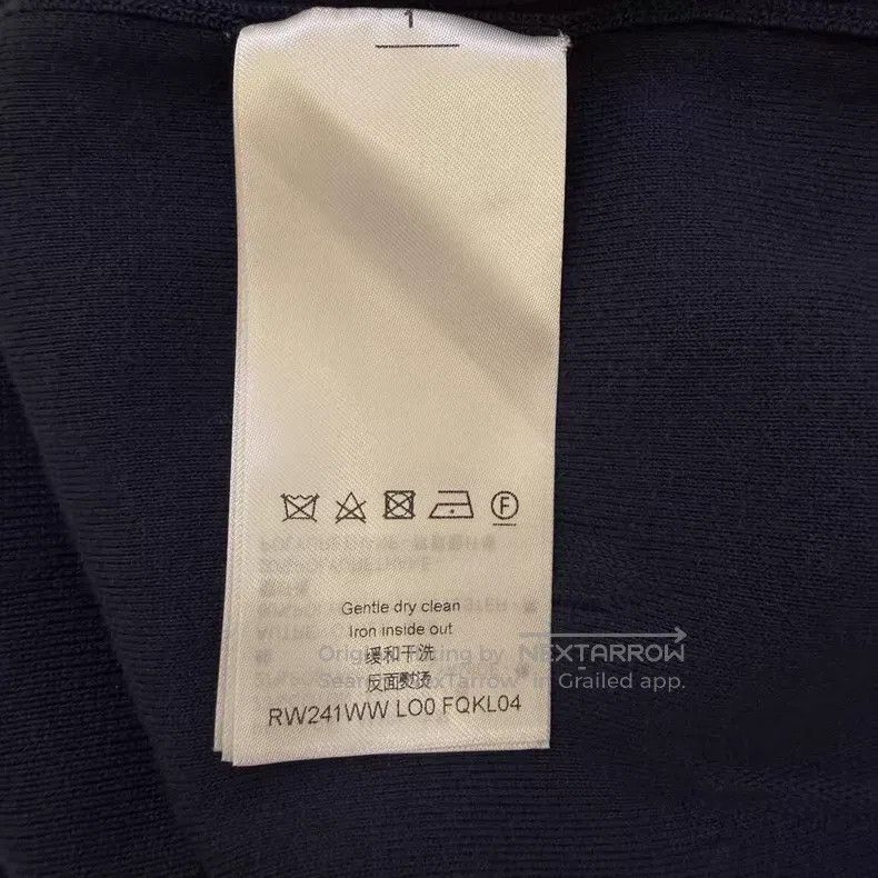 Louis Vuitton Louis Vuitton Jacquard embossed full-print sweatshirt Size US S / EU 44-46 / 1 - 8 Thumbnail