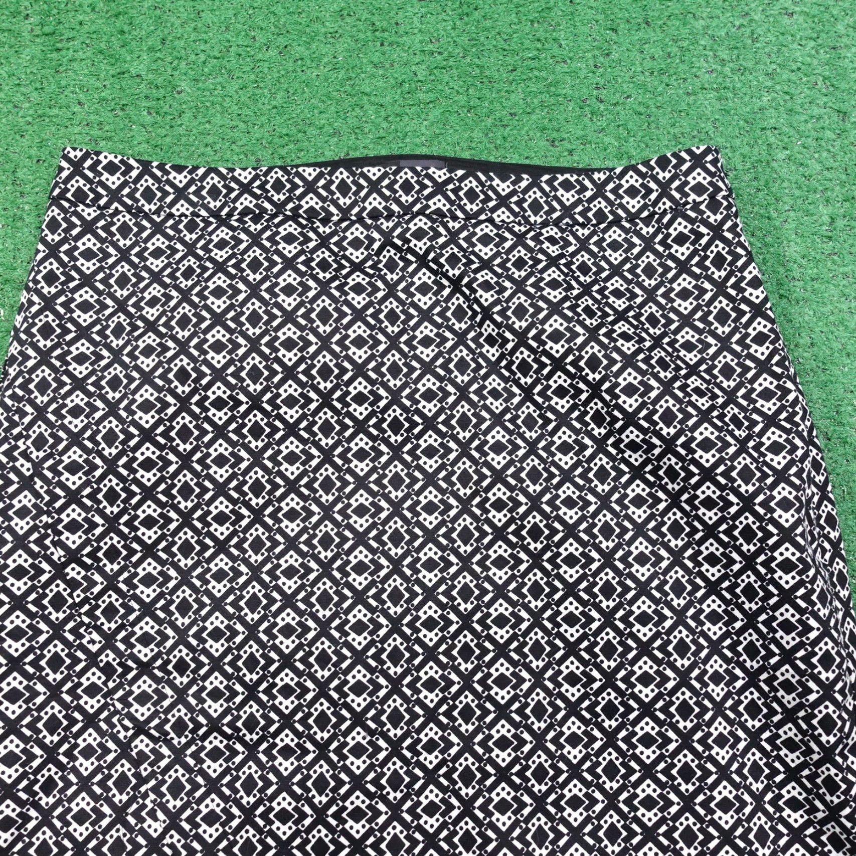 Vintage THE LIMITED Skirt Women Size 8 Black Geometric Pattern Womens Size 30" / US 8 / IT 44 - 2 Thumbnail