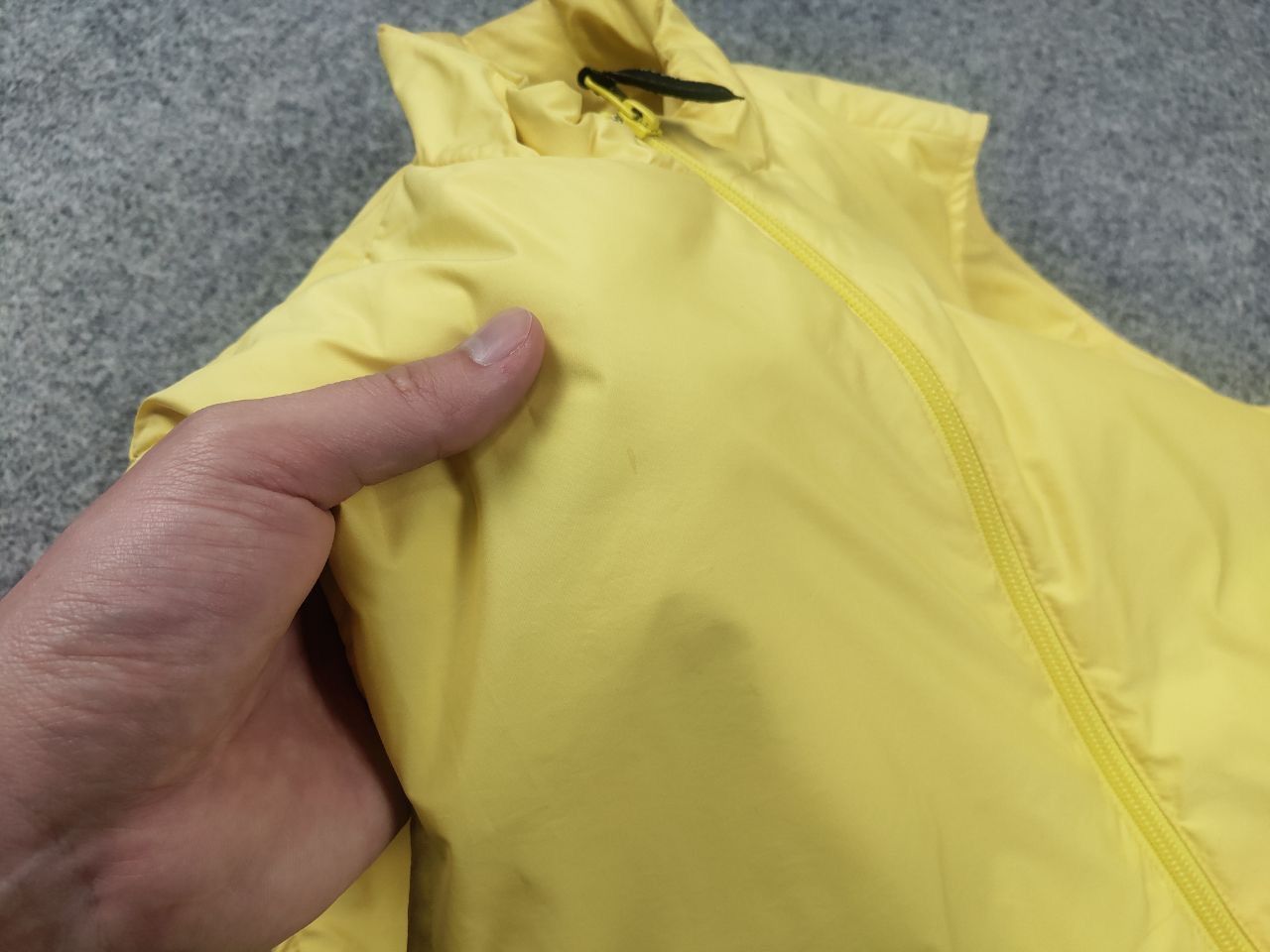 Max Mara Max Mara Weekend Lemon yellow micro down vest Zip Jacket Size M / US 6-8 / IT 42-44 - 9 Thumbnail