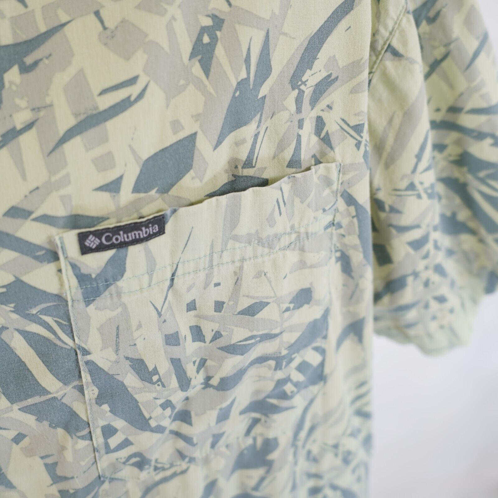 Columbia Columbia Regular XL Green Floral Hawaiian Dress Shirt Button Size US XL / EU 56 / 4 - 2 Thumbnail