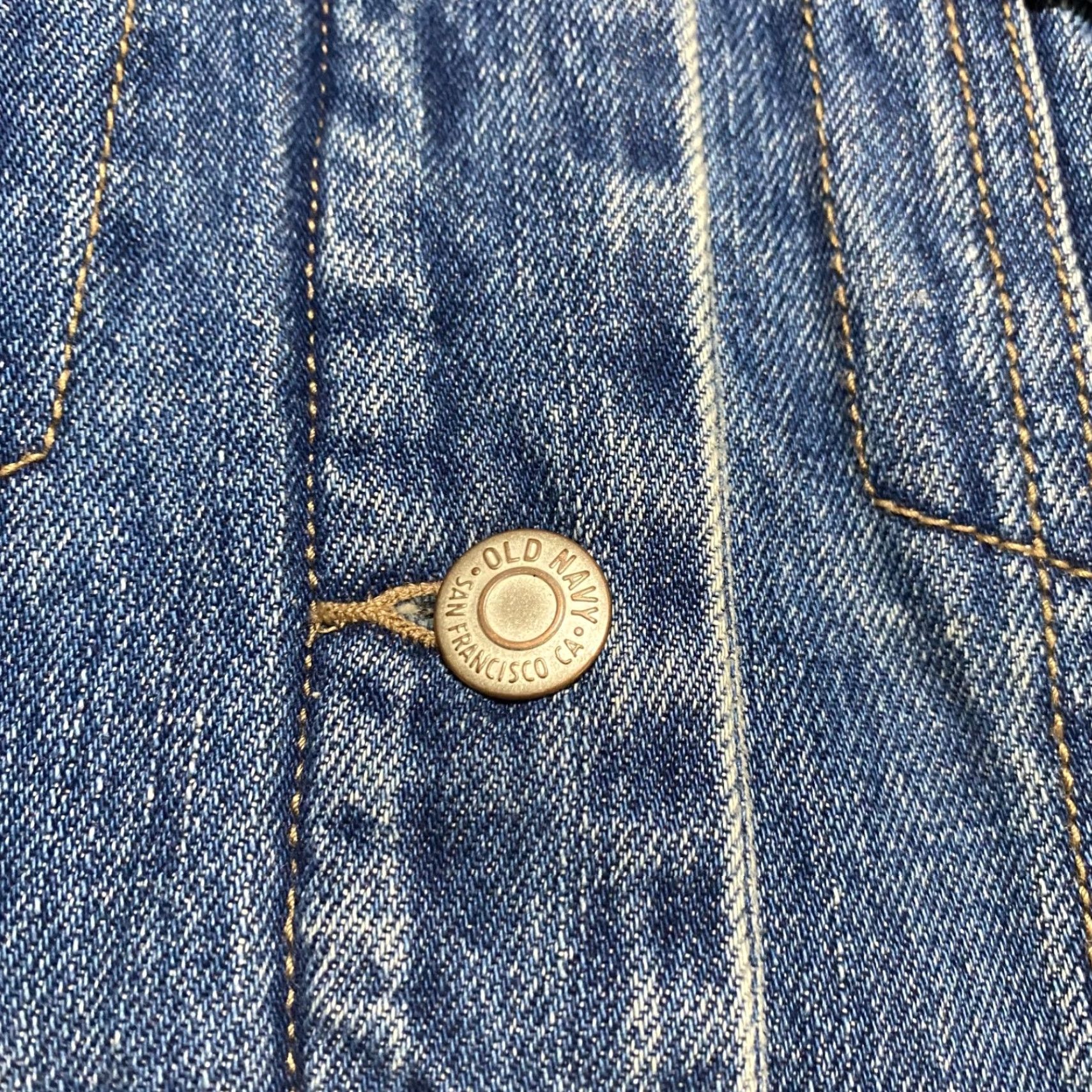 Old Navy Old Navy Womens Trucker Jacket Denim Blue Sherpa Lined Button Front 90s Jacket Womens Medium Blue 90s Vintage Core Denim Jacket Size M / US 6-8 / IT 42-44 - 4 Thumbnail