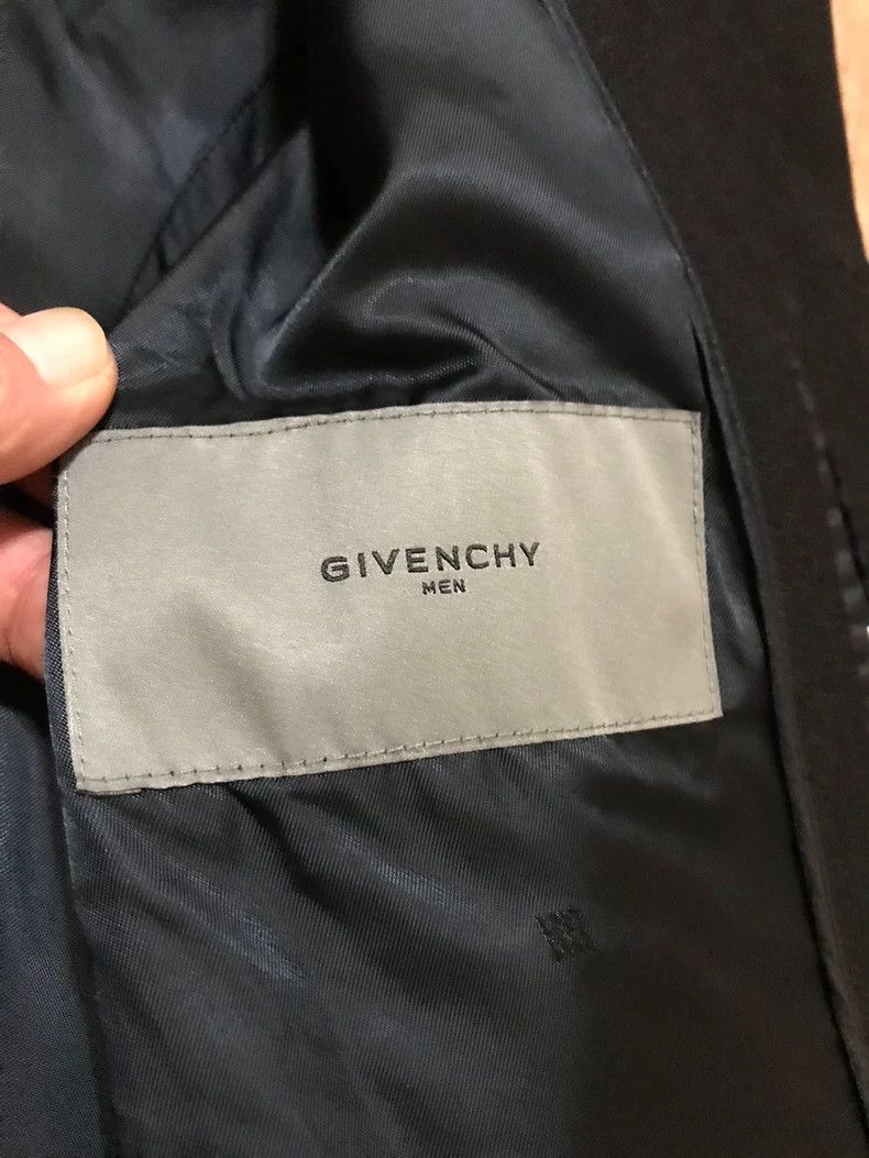 Givenchy Givenchy Classic black thick wool winter coat Size US L / EU 52-54 / 3 - 4 Thumbnail