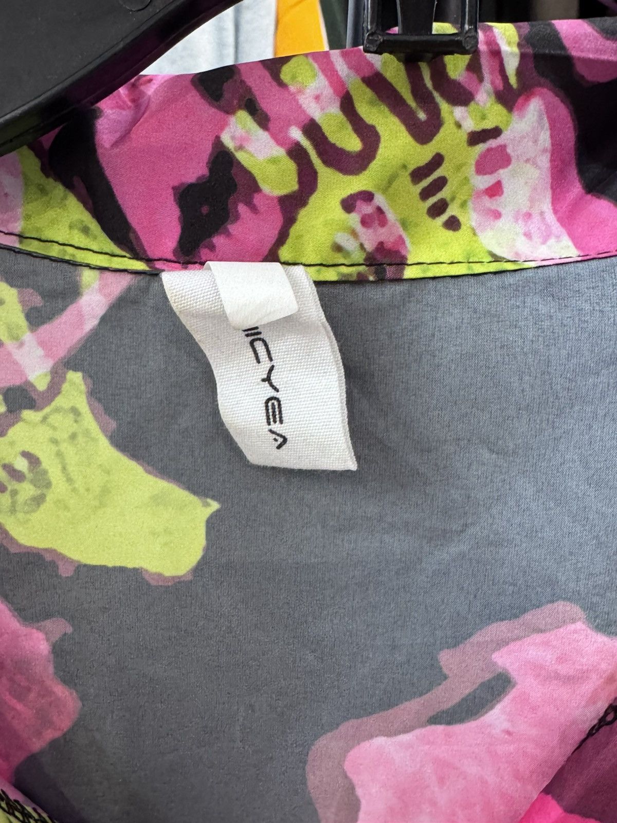 Vintage Supremely Awesome Rare Vintage Size US XXL / EU 58 / 5 - 5 Thumbnail