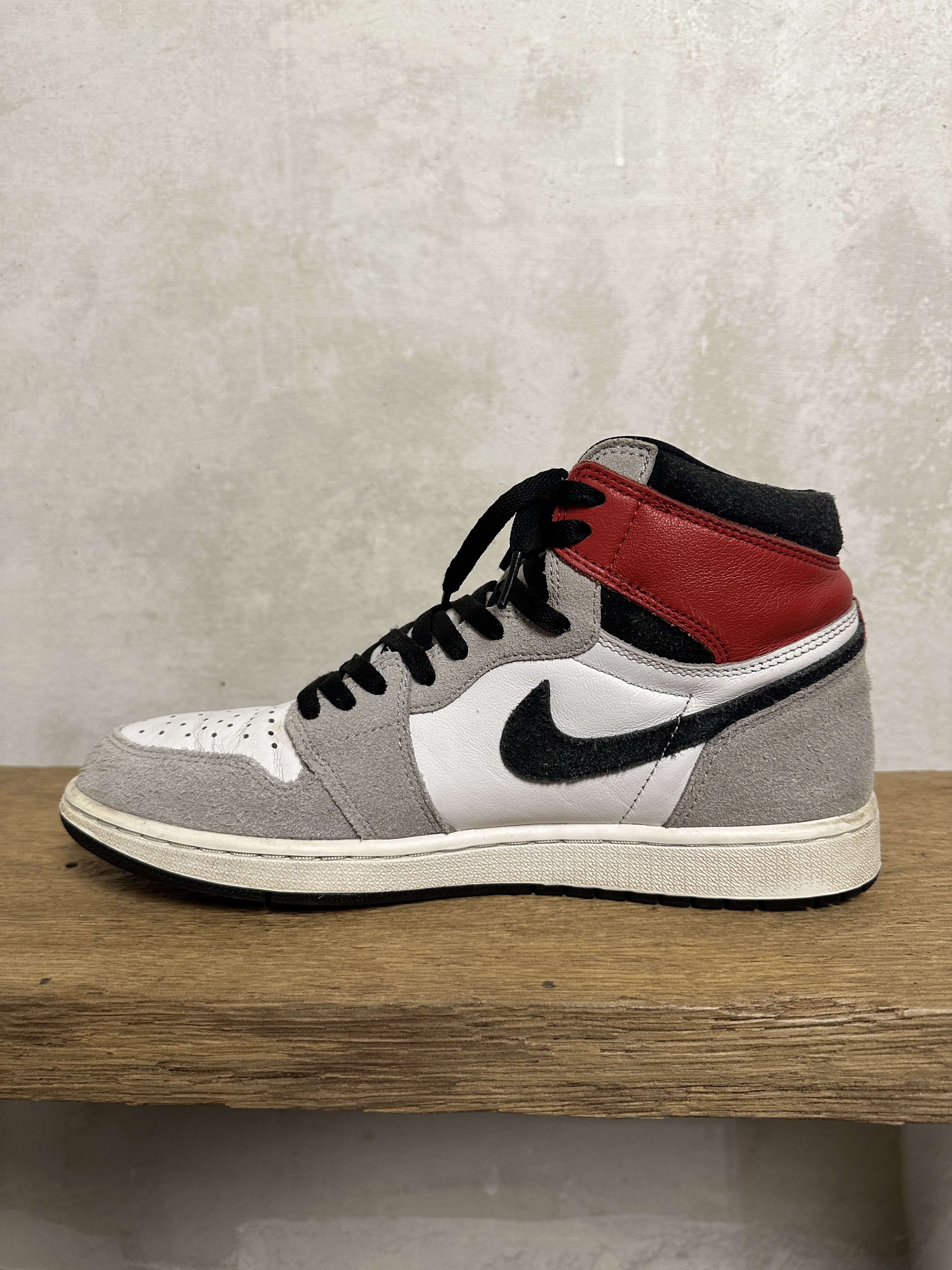 Jordan Brand Air Jordan 1 Retro High OG Particle Grey Size US 10.5 / EU 43-44 - 5 Thumbnail