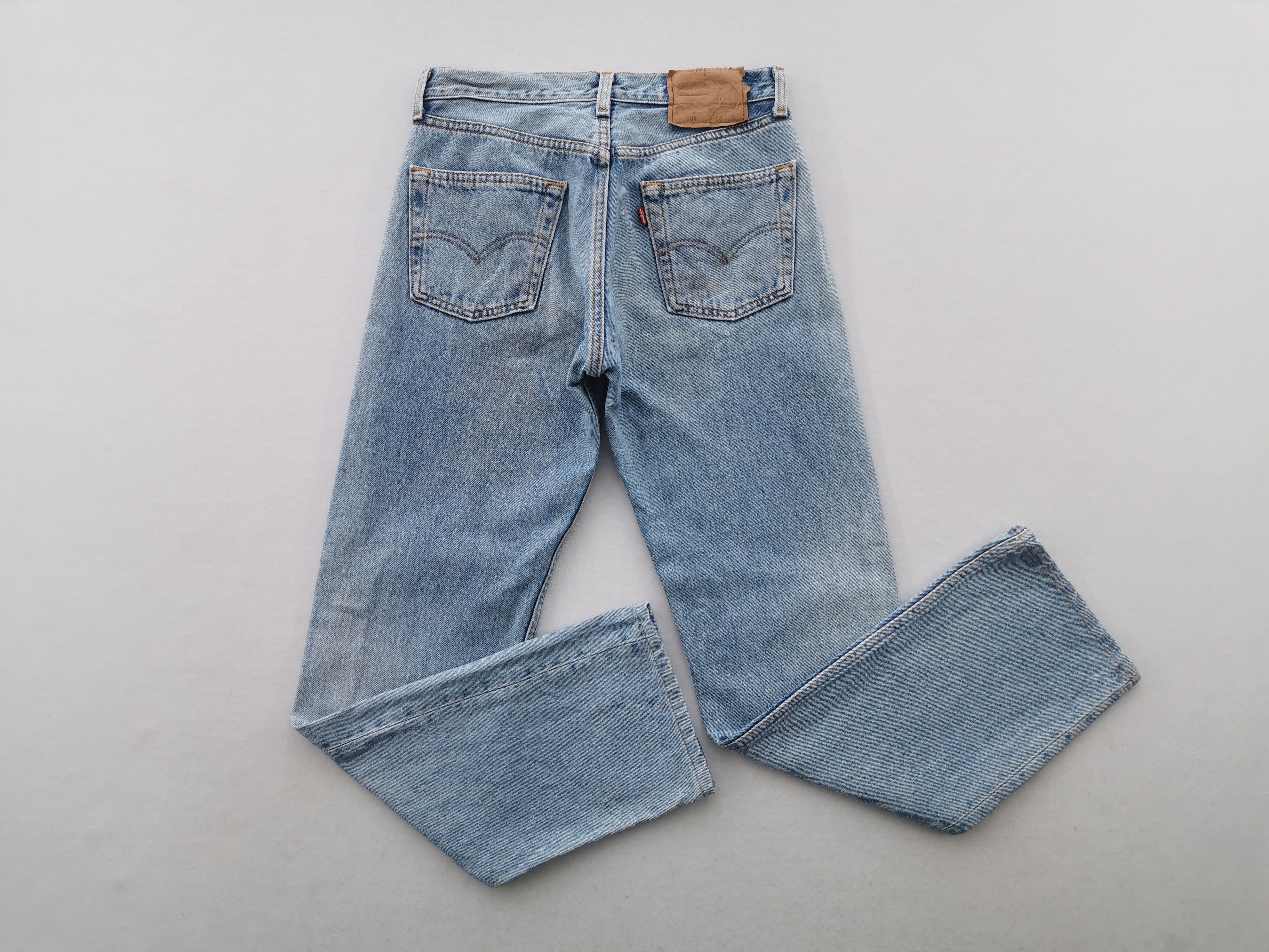 Size 28 vintage levi's 90s made in USA good