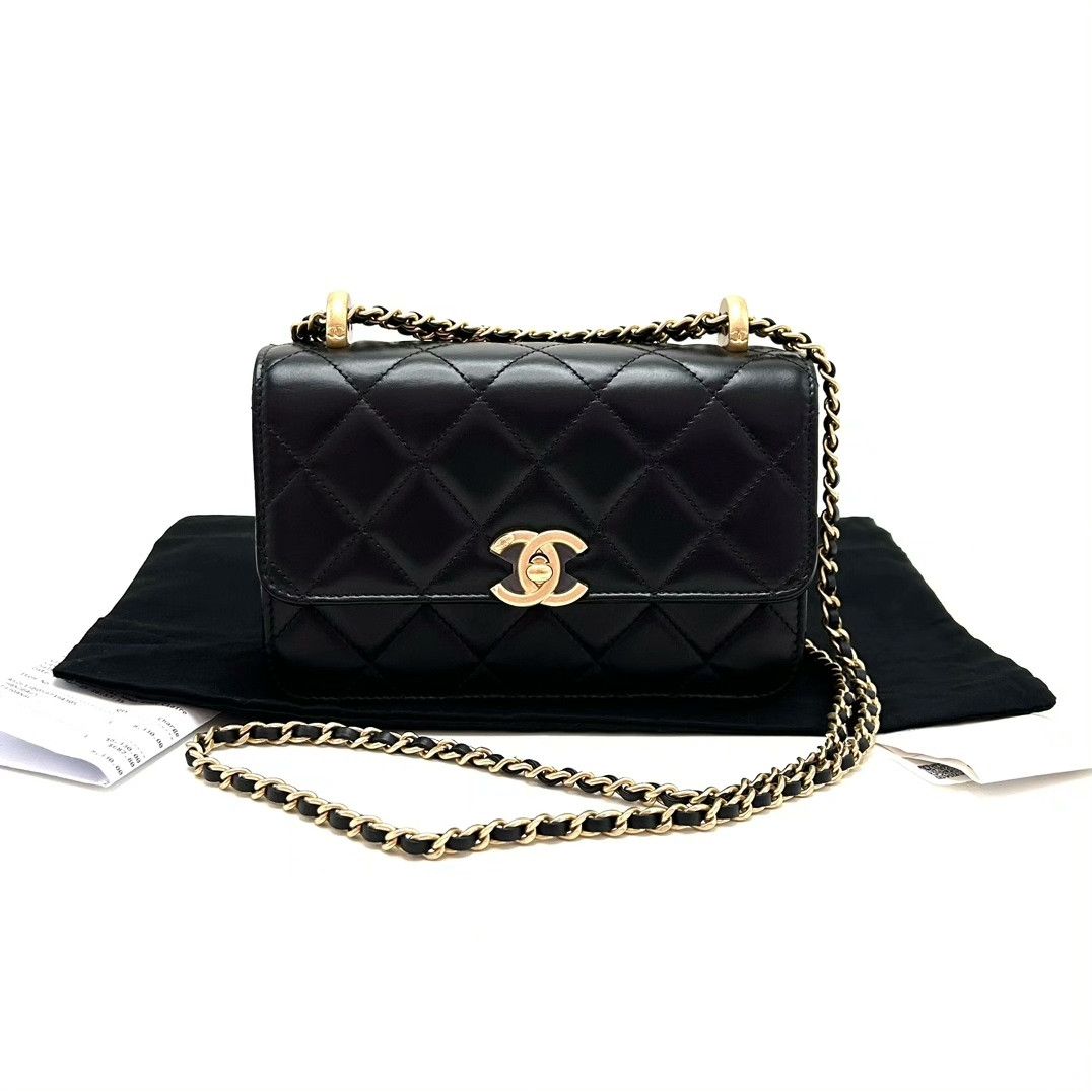 Chanel Pre-loved Bag Very good condition Size ONE SIZE - 1 Thumbnail