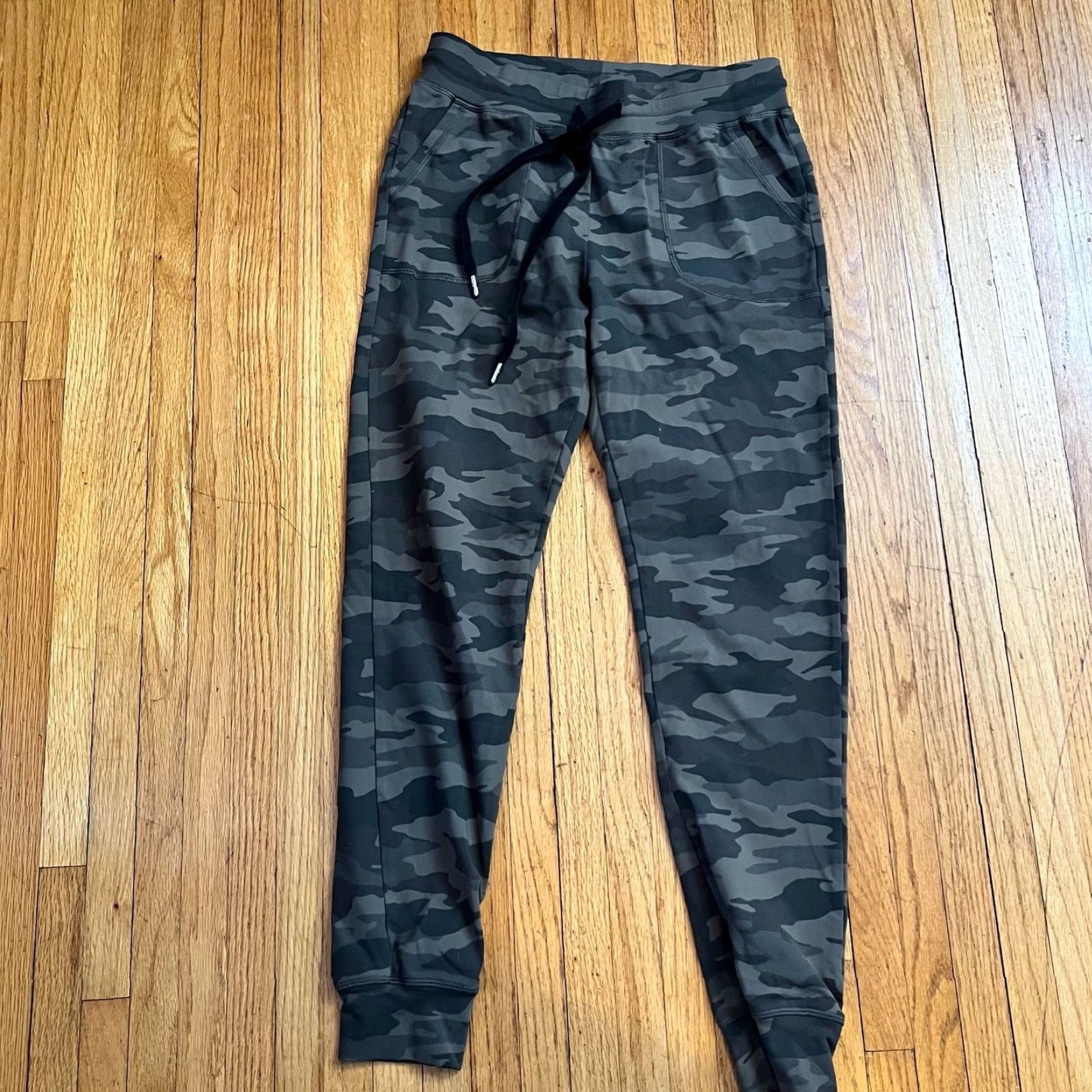 Vintage Zyia Pants Womens XS Green Camo Jogger Unwind Pull on Tapered Elastic Waist Size 26" / US 2 / IT 38 - 2 Thumbnail