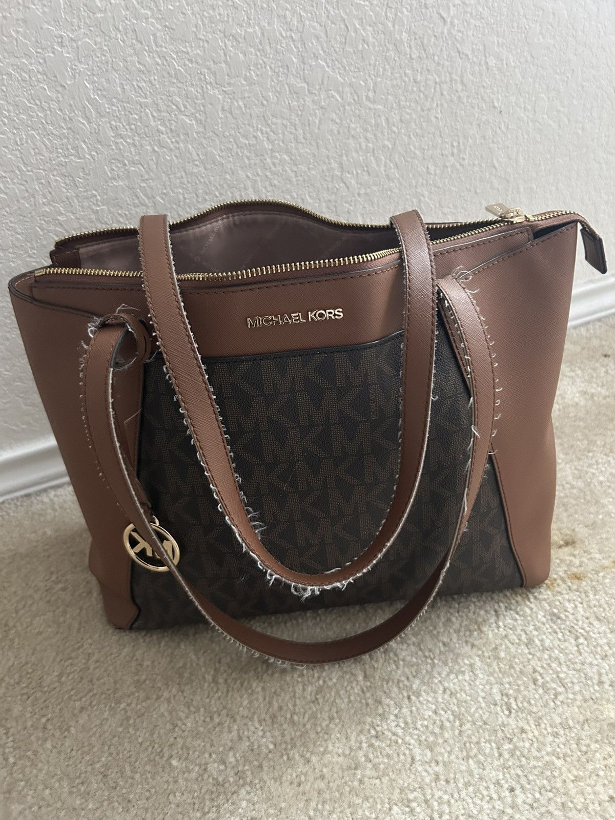 Michael Kors Purse Size ONE SIZE - 2 Thumbnail