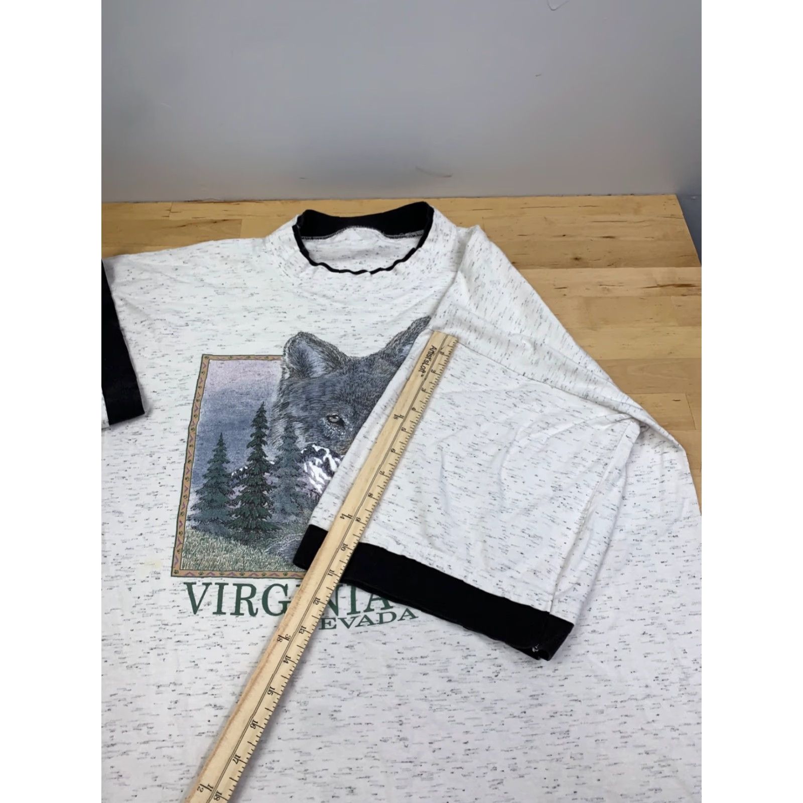 Vintage VINTAGE Virgina City Nevada Shirt Mens 2XL Gray Outdoor Wolf Mountains T-Shirt CottonNatureOutdoorWolvesMountains Mens 2XL Gray Size US XXL / EU 58 / 5 - 7 Thumbnail